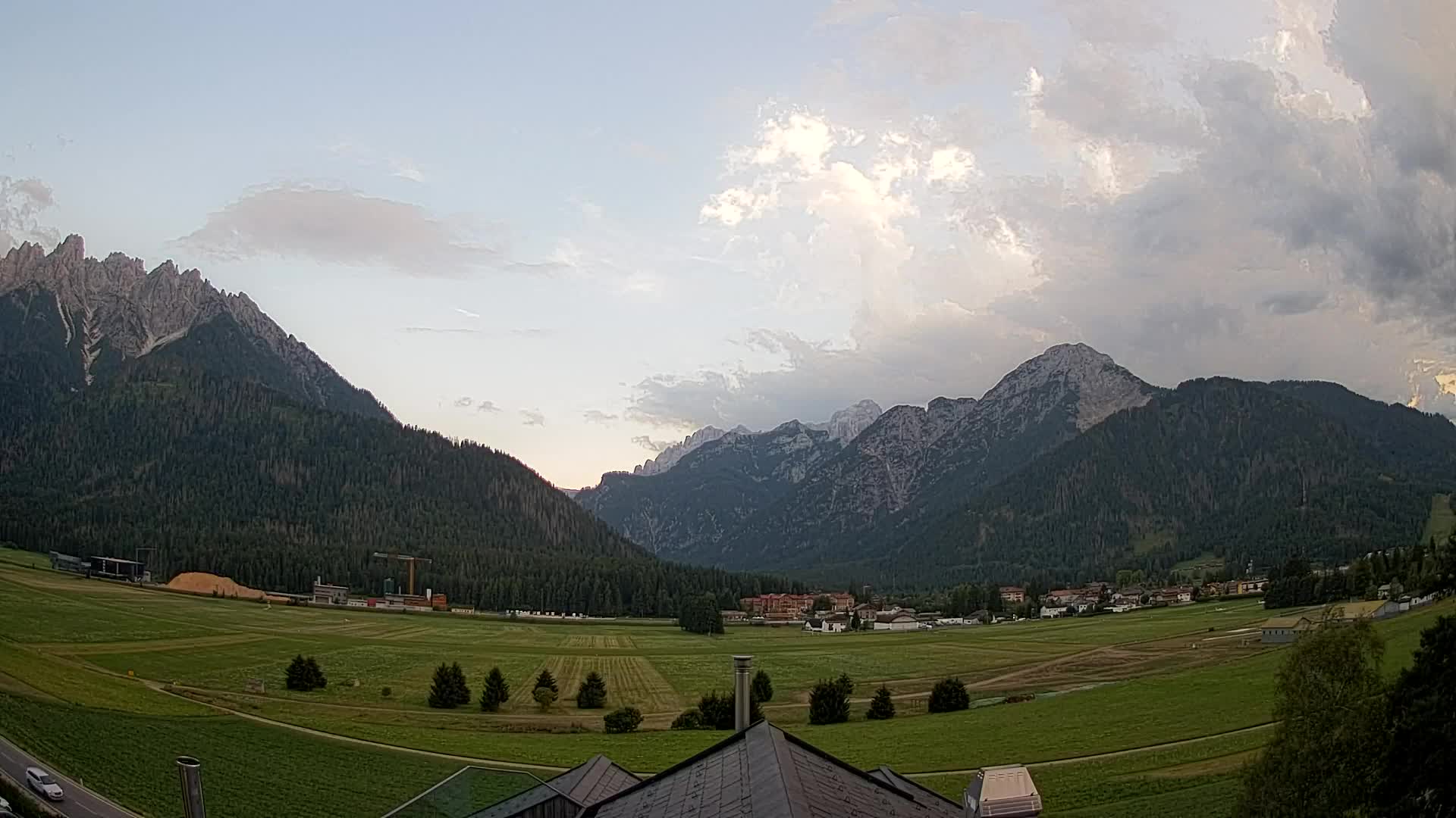 Webcam Toblach Dolomites – View from Hotel Rosengarten