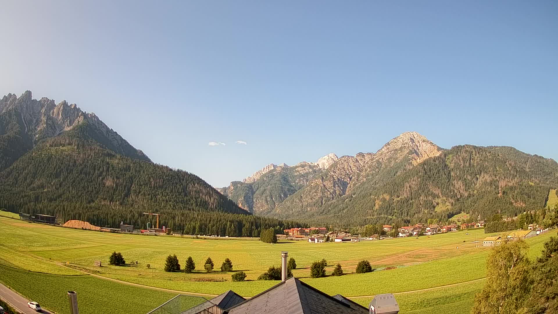 Webcam Toblach Dolomites – View from Hotel Rosengarten