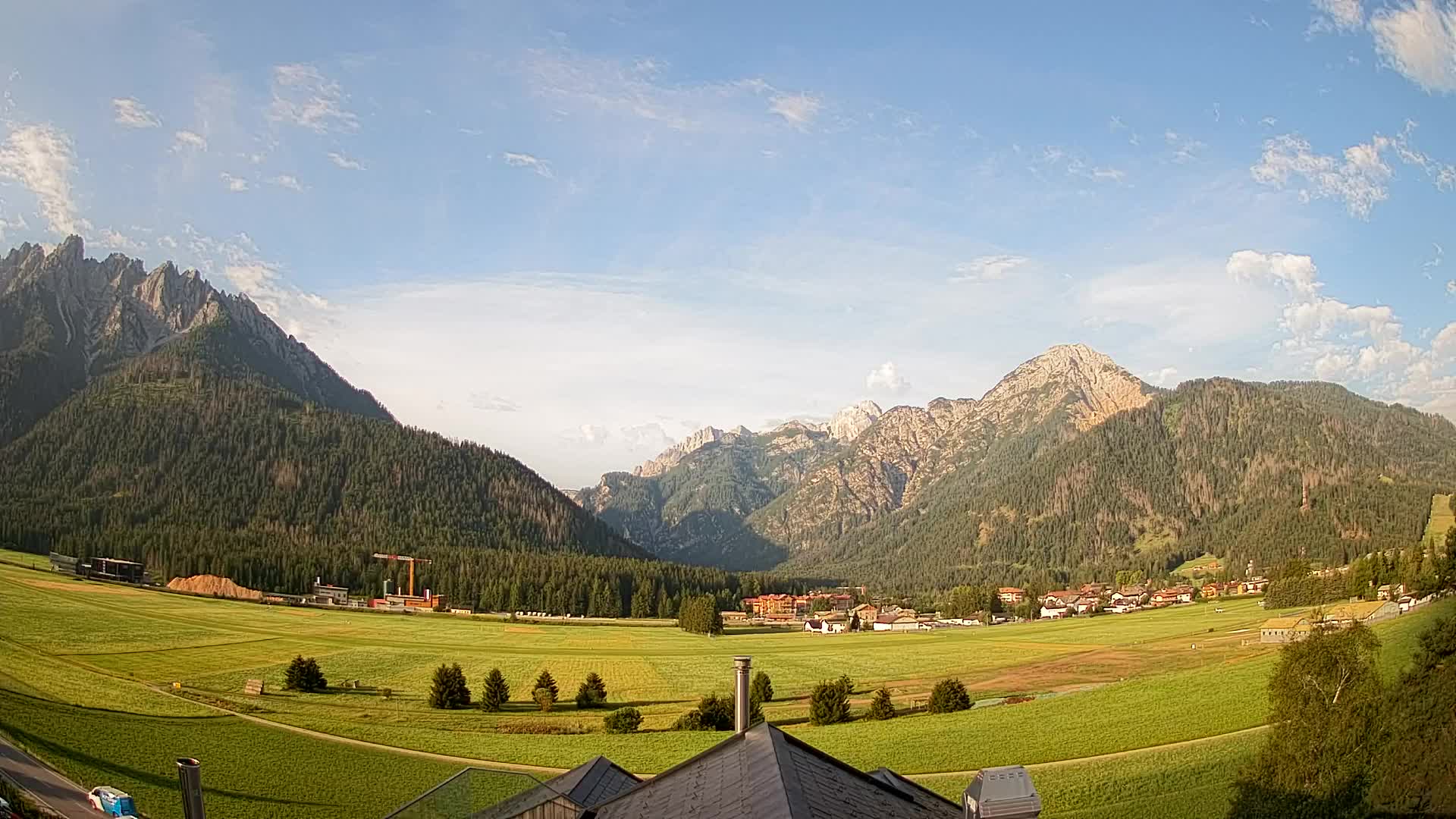 Webcam Toblach Dolomites – View from Hotel Rosengarten