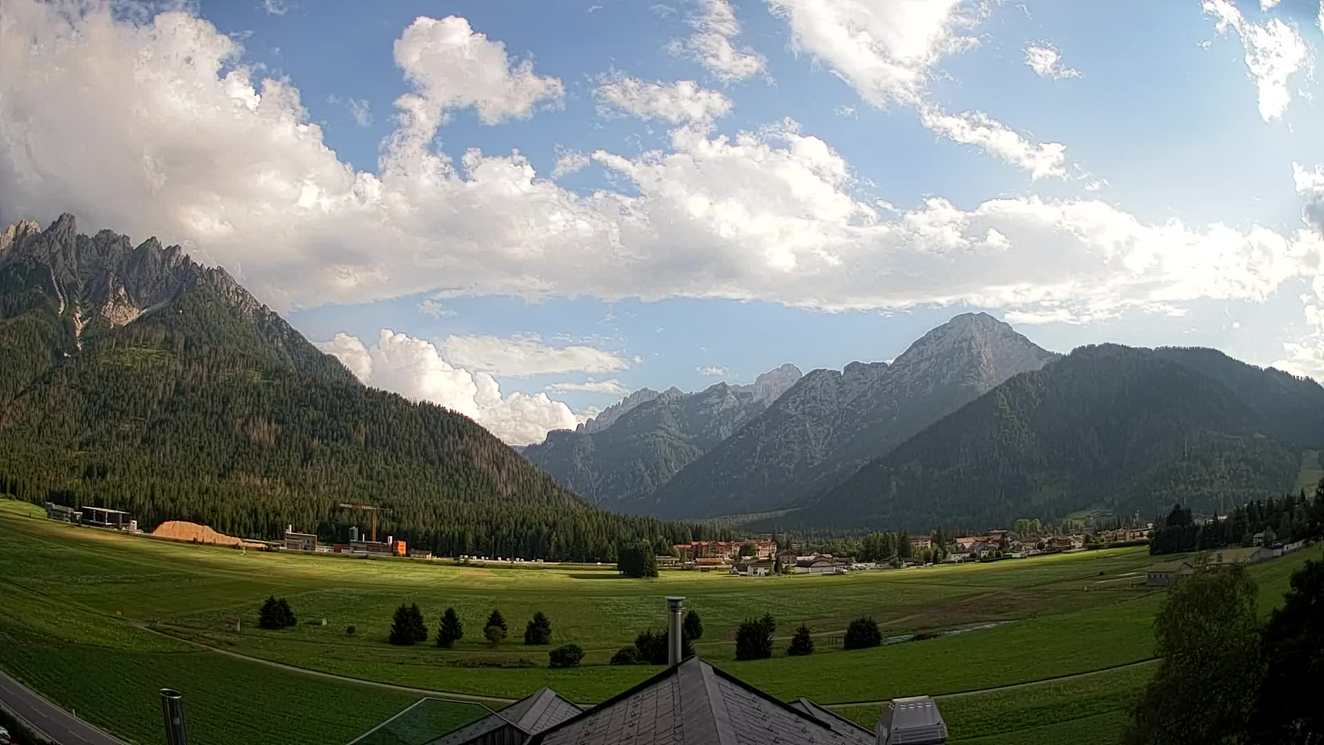 Webcam Toblach Dolomites – View from Hotel Rosengarten