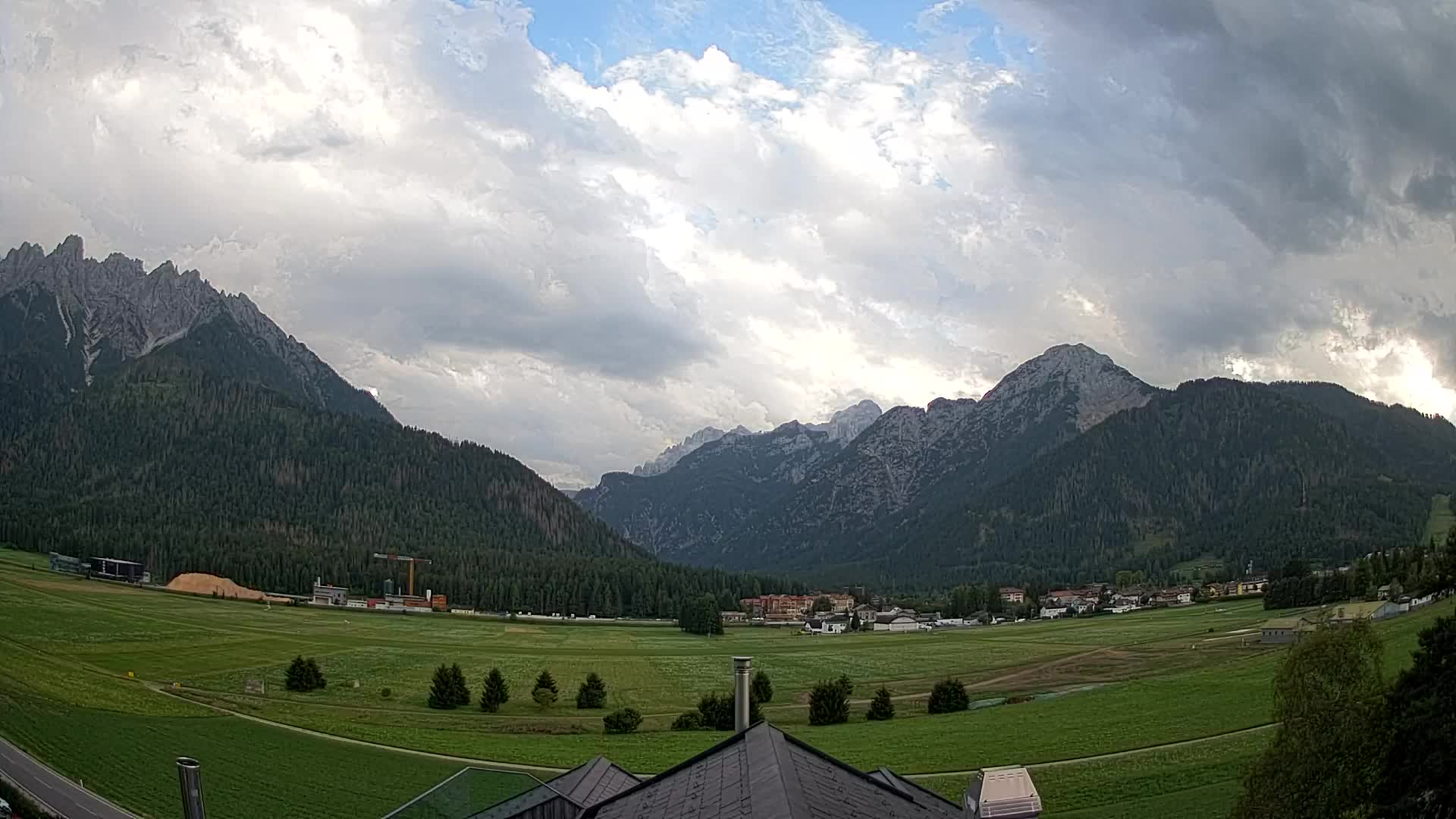 Webcam Toblach Dolomites – View from Hotel Rosengarten
