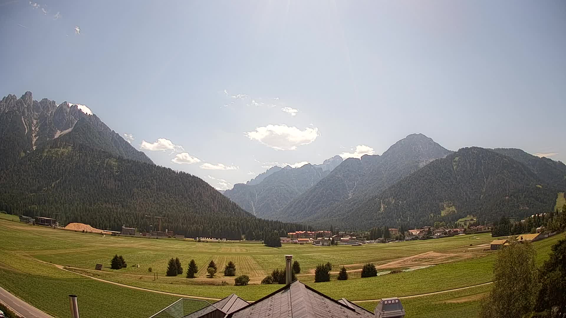 Webcam Toblach Dolomites – View from Hotel Rosengarten