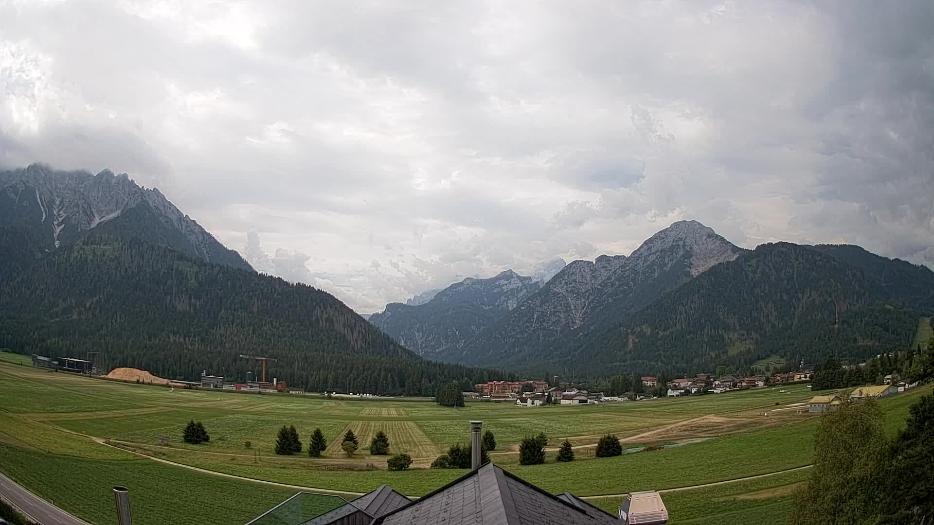 Webcam Toblach Dolomites – View from Hotel Rosengarten