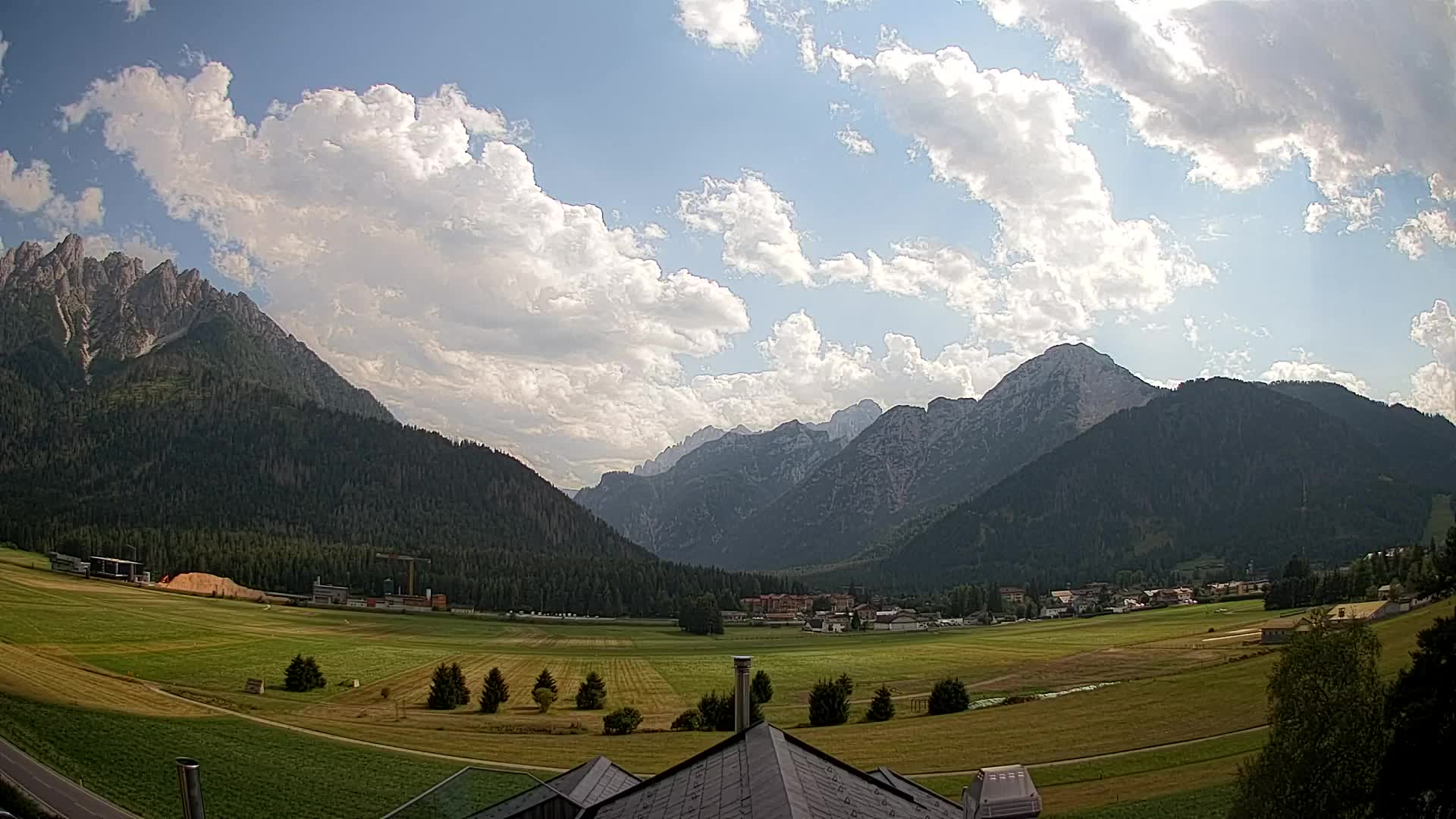 Webcam Toblach Dolomites – View from Hotel Rosengarten