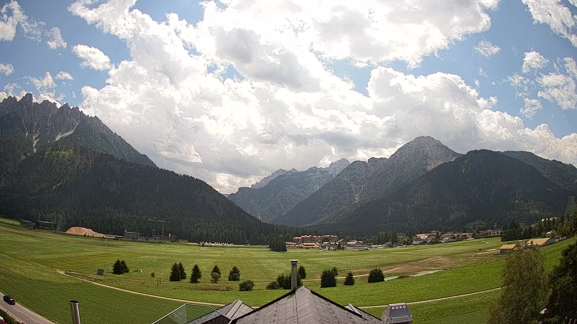 Webcam Toblach Dolomites – View from Hotel Rosengarten