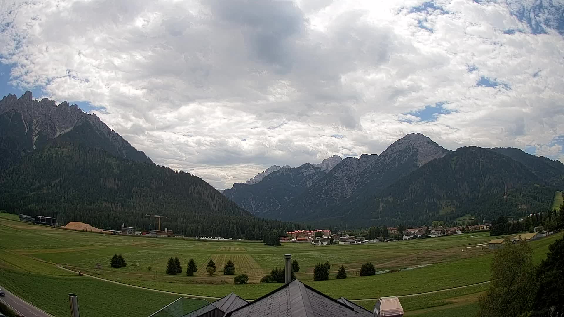 Web kamera Toblach Dolomiti – Pogled s Hotela Rosengarten