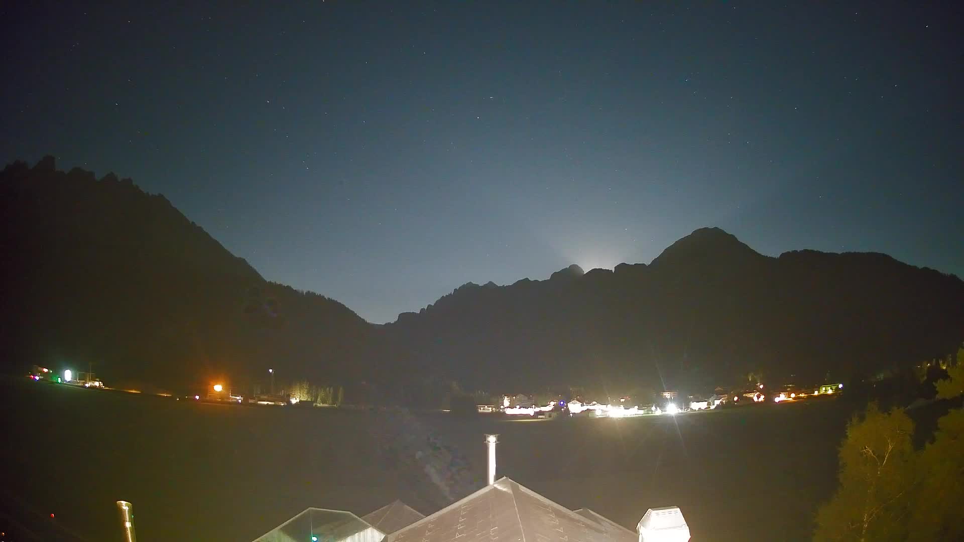 Spletna kamera Toblach Dolomiti – Pogled iz hotela Rosengarten
