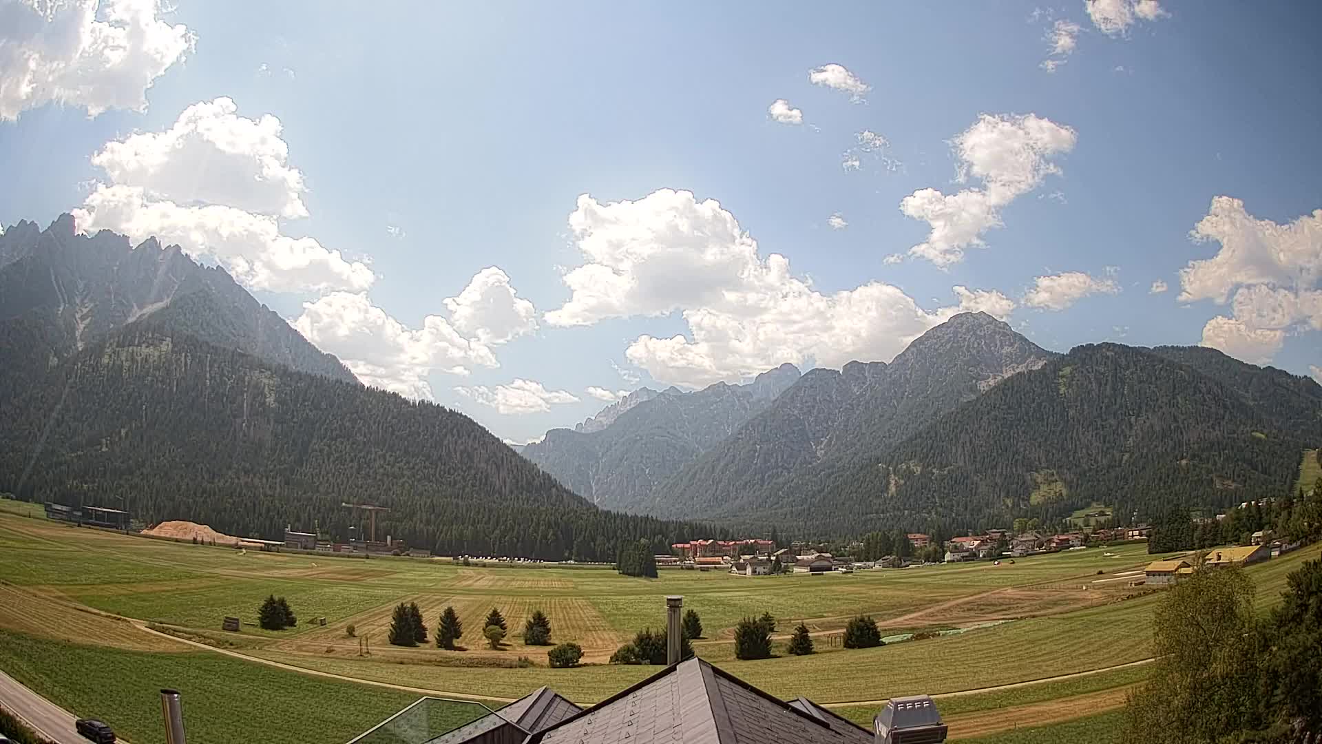 Web kamera Toblach Dolomiti – Pogled s Hotela Rosengarten