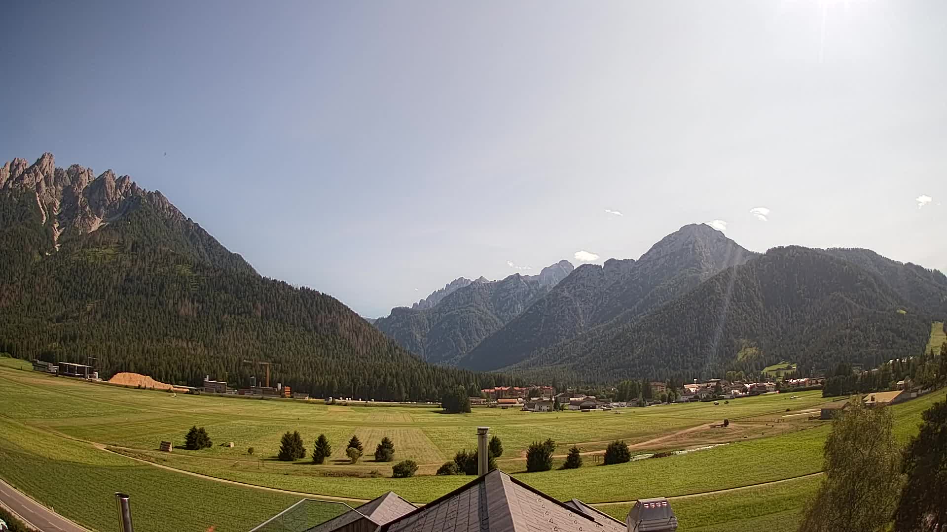 Web kamera Toblach Dolomiti – Pogled s Hotela Rosengarten