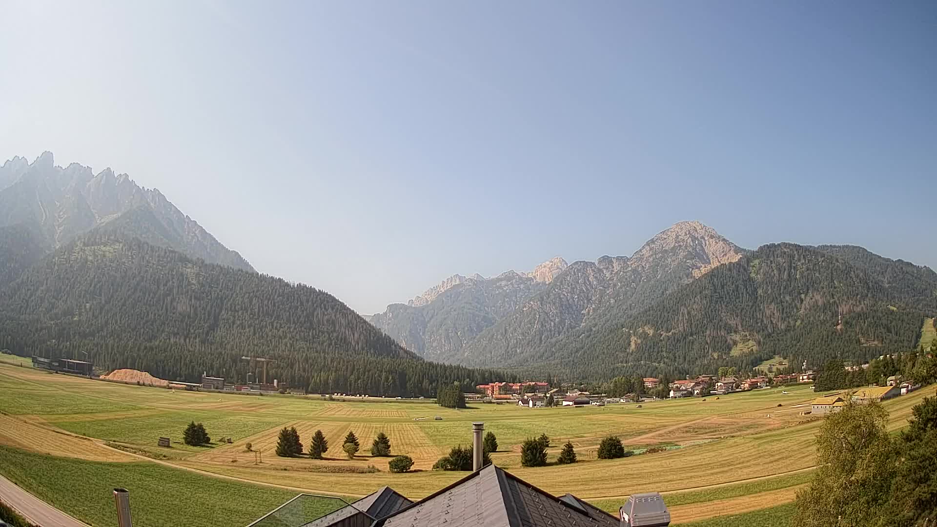 Webcam Toblach Dolomites – View from Hotel Rosengarten