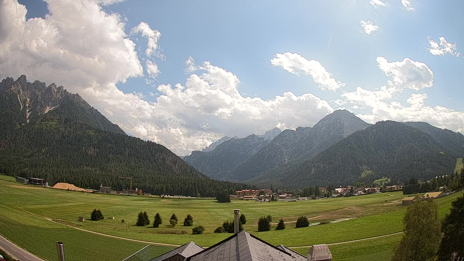 Webcam Toblach Dolomites – View from Hotel Rosengarten