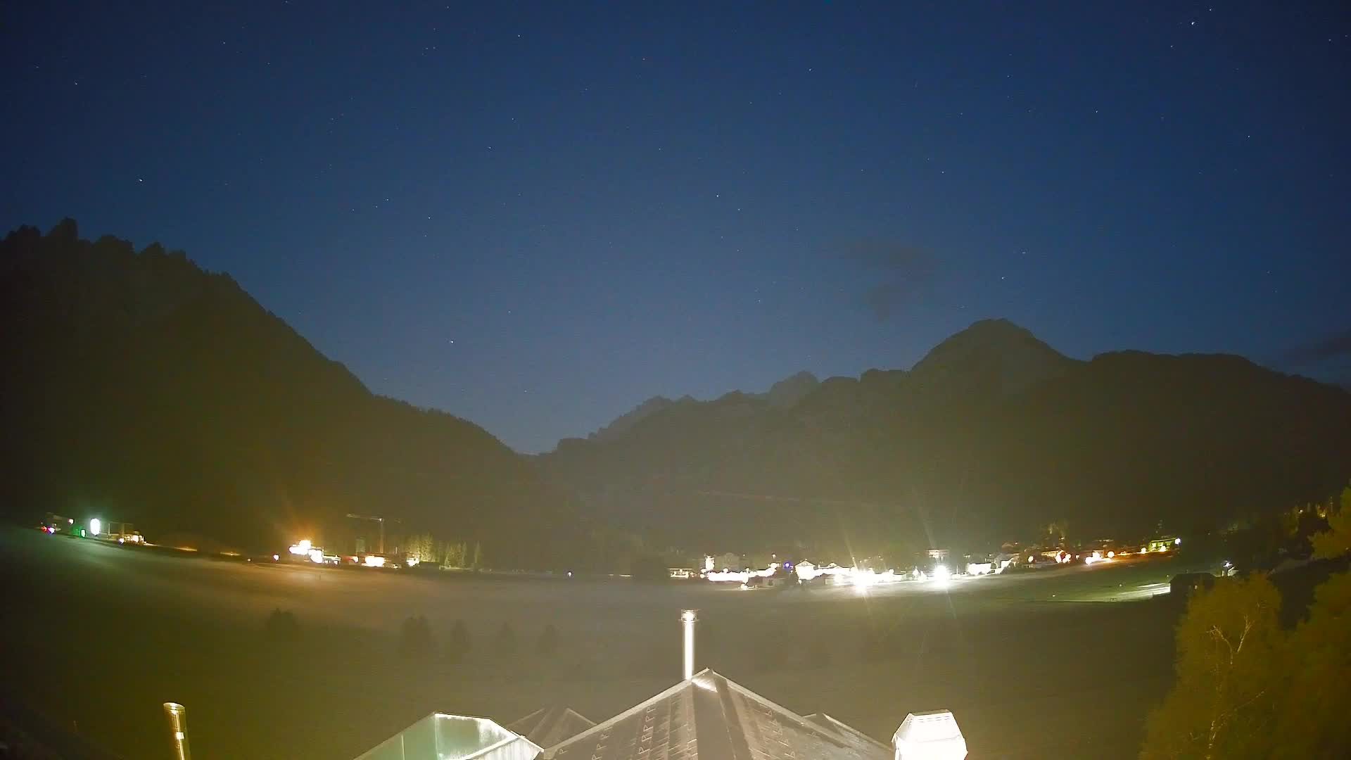 Web kamera Toblach Dolomiti – Pogled s Hotela Rosengarten