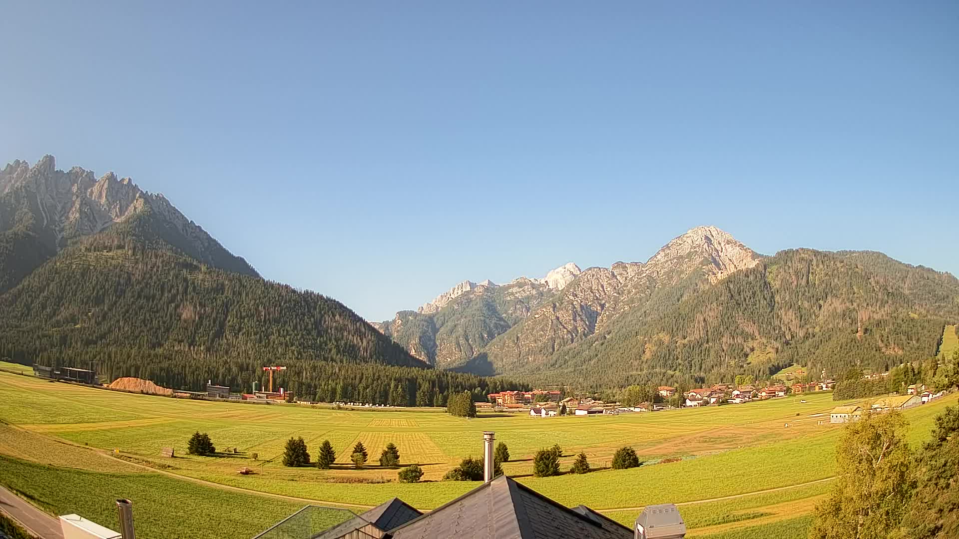Web kamera Toblach Dolomiti – Pogled s Hotela Rosengarten