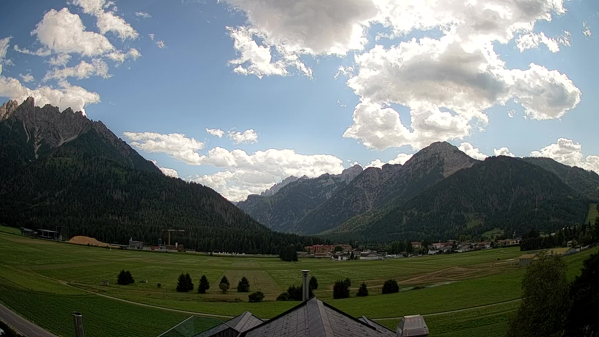 Webcam Toblach Dolomites – View from Hotel Rosengarten