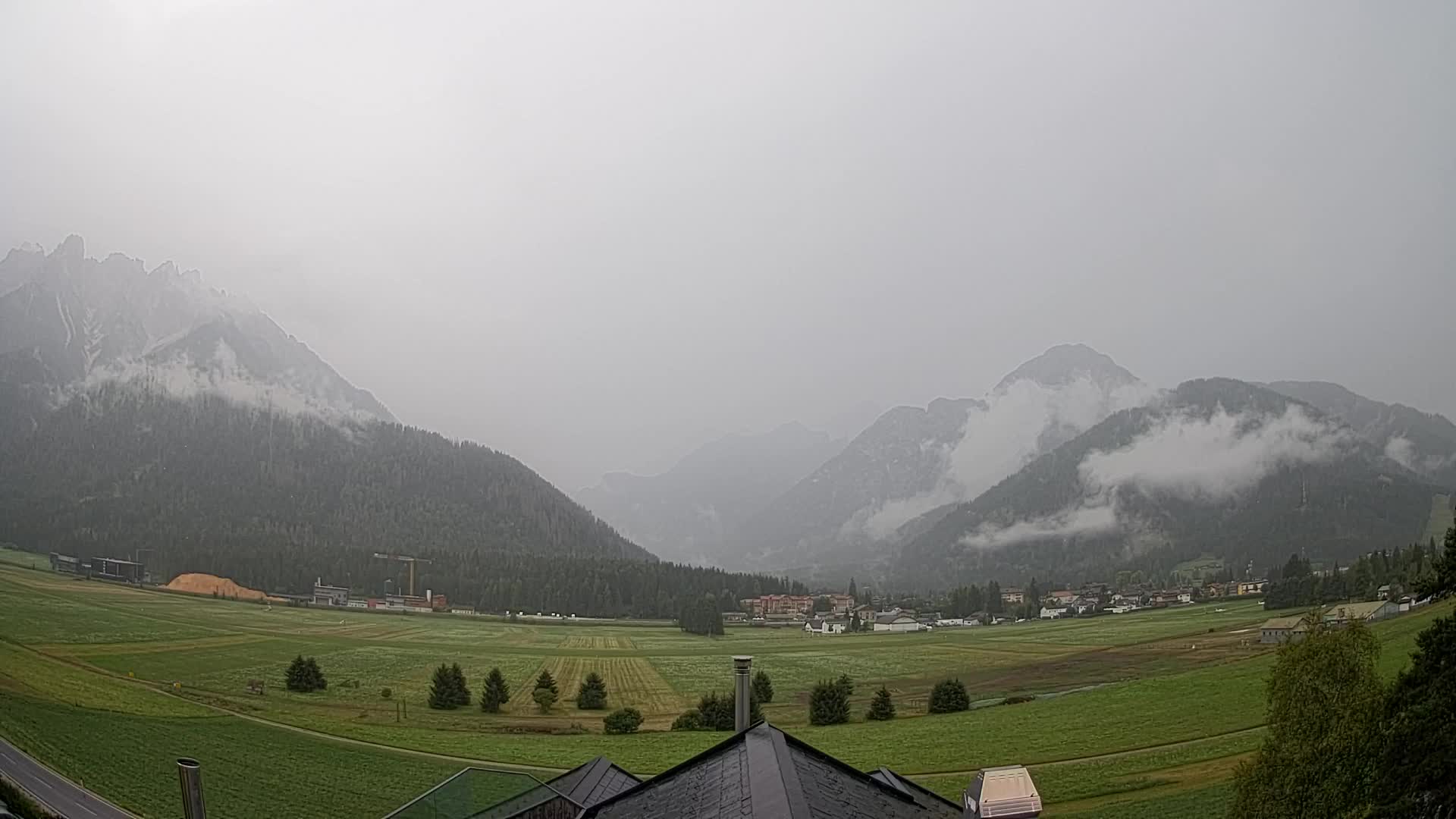 Webcam Toblach Dolomites – View from Hotel Rosengarten