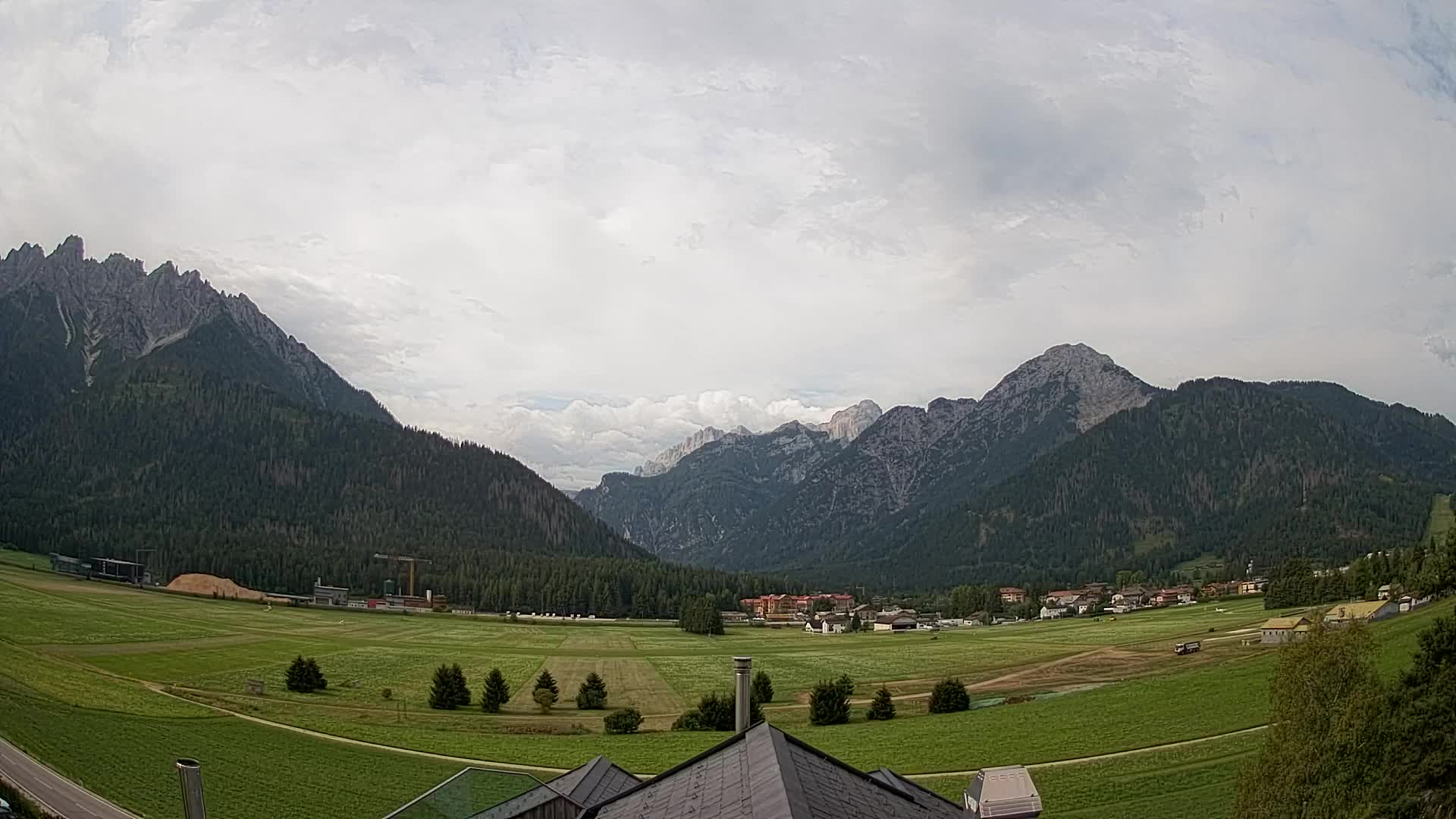 Webcam Toblach Dolomites – View from Hotel Rosengarten