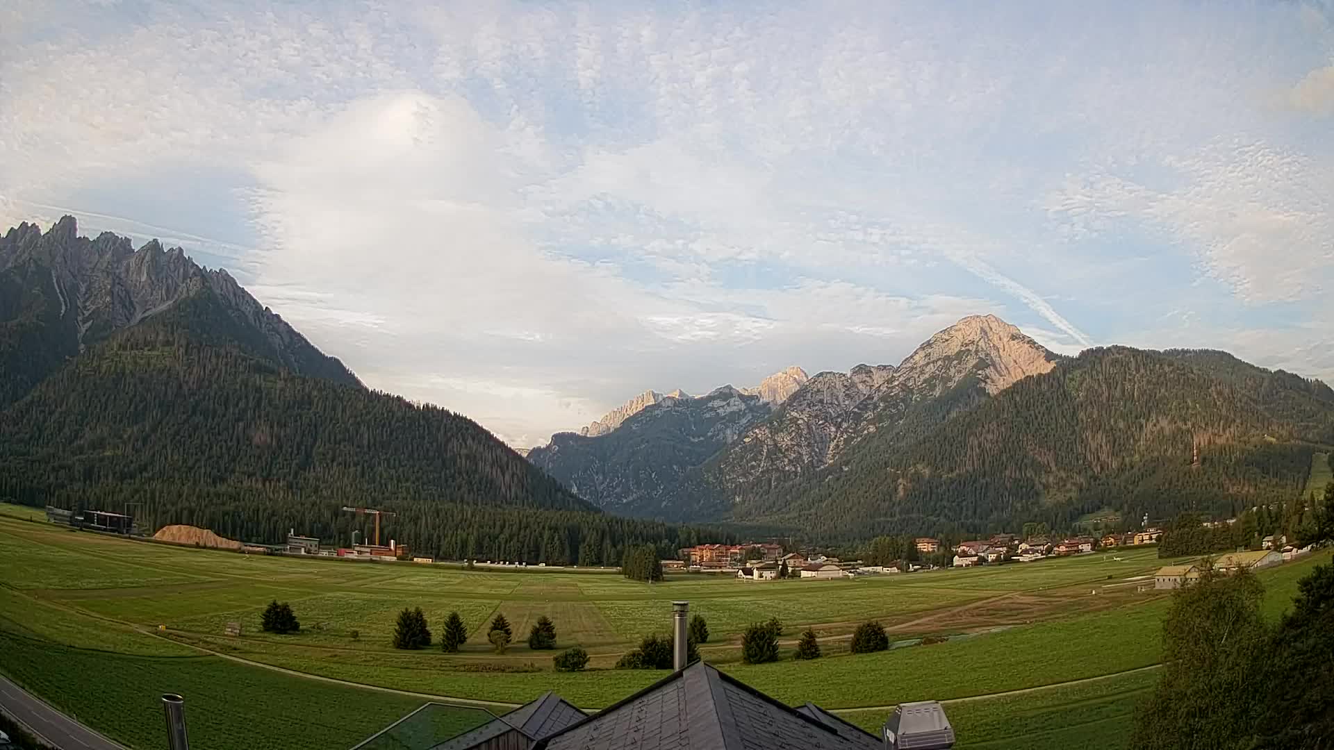 Webcam Toblach Dolomites – View from Hotel Rosengarten