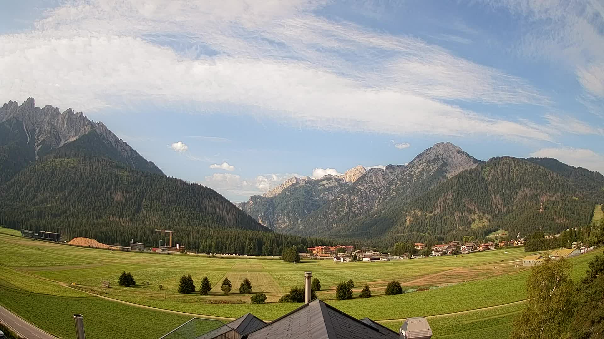 Spletna kamera Toblach Dolomiti – Pogled iz hotela Rosengarten