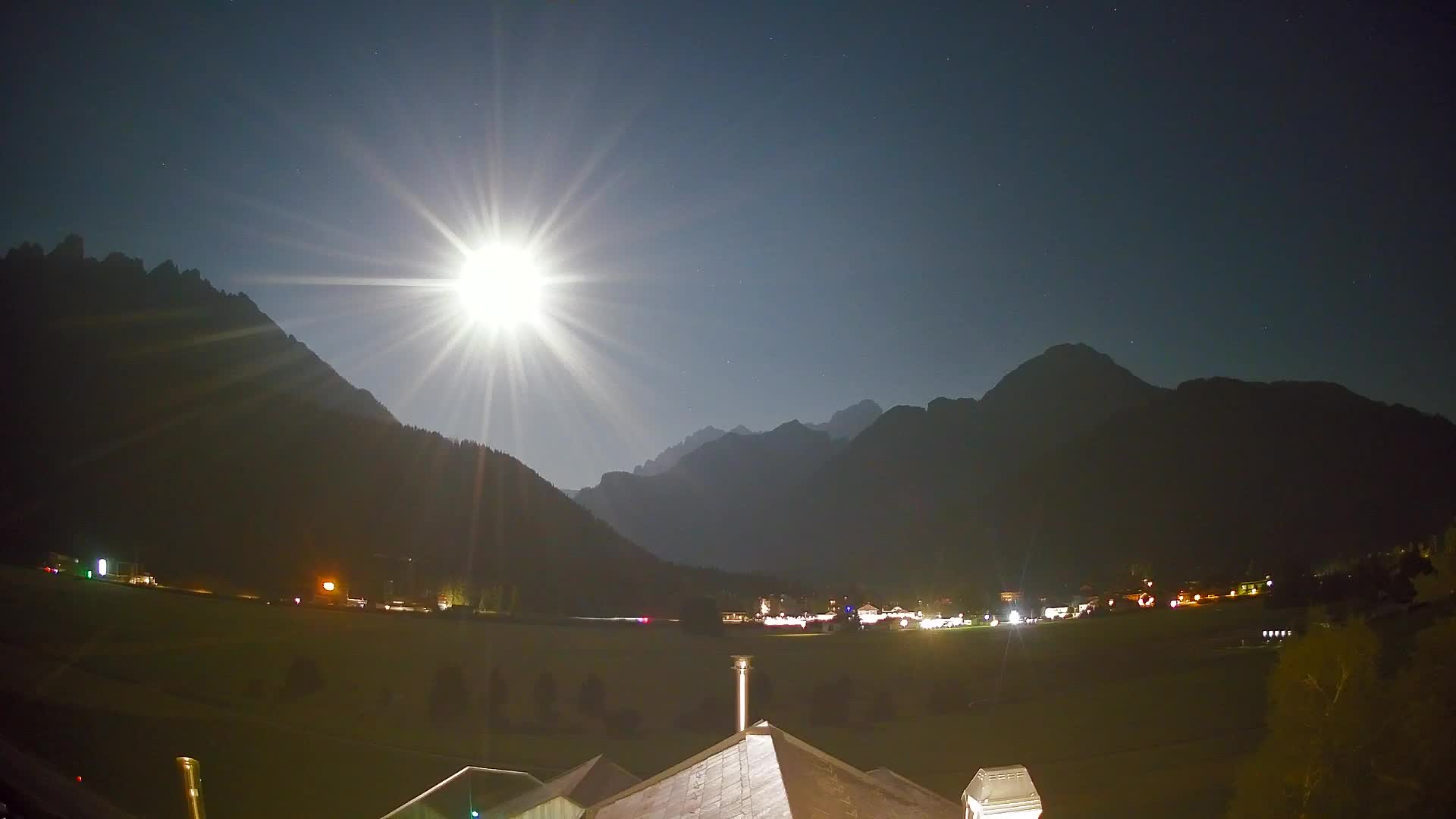 Spletna kamera Toblach Dolomiti – Pogled iz hotela Rosengarten