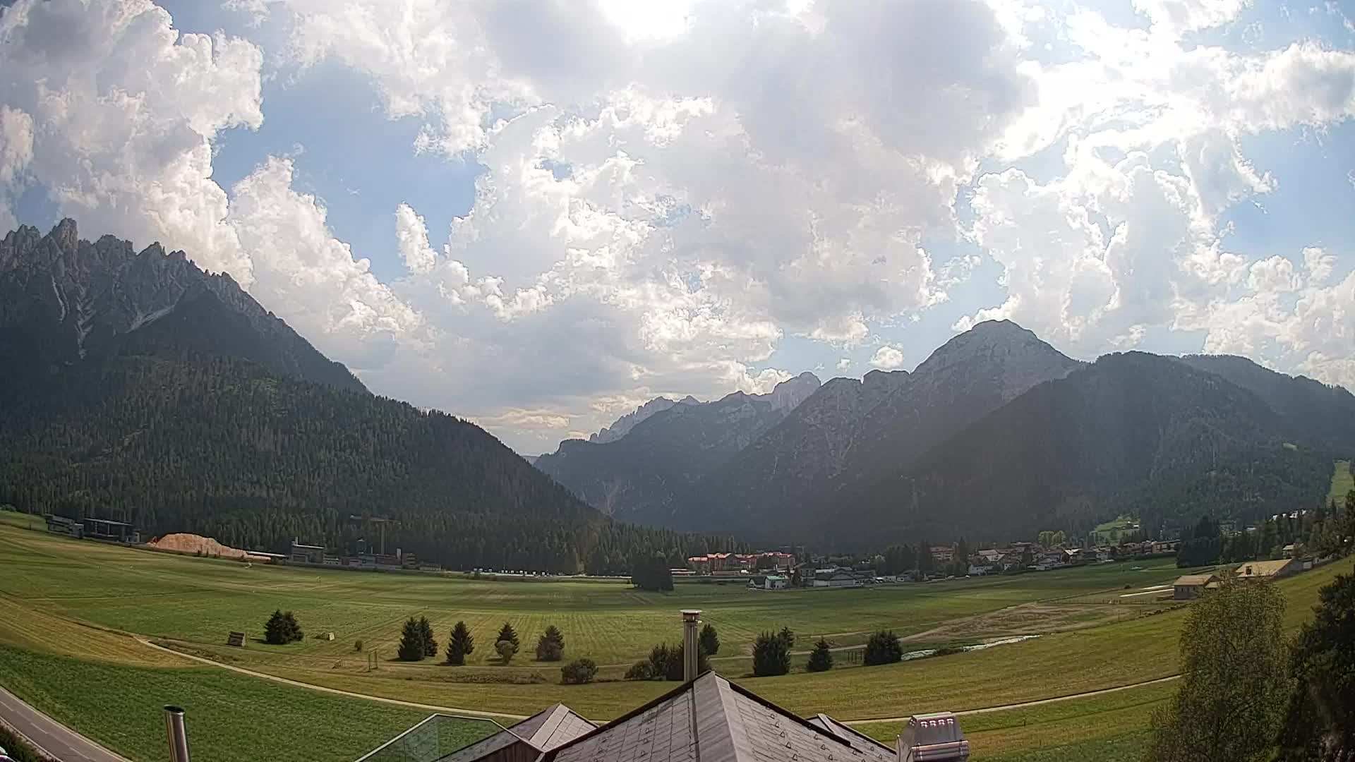 Webcam Toblach Dolomites – View from Hotel Rosengarten