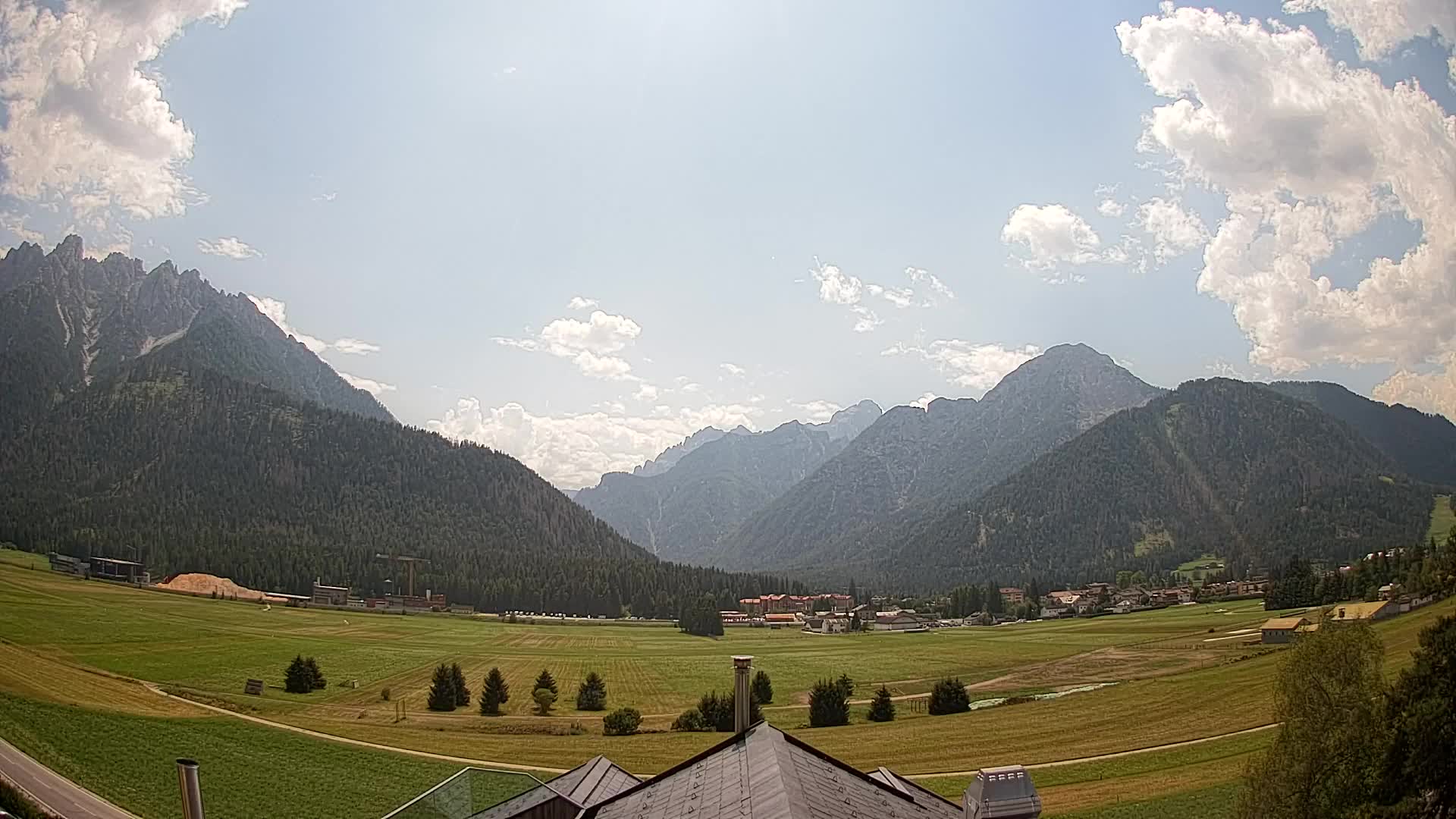 Webcam Toblach Dolomites – View from Hotel Rosengarten