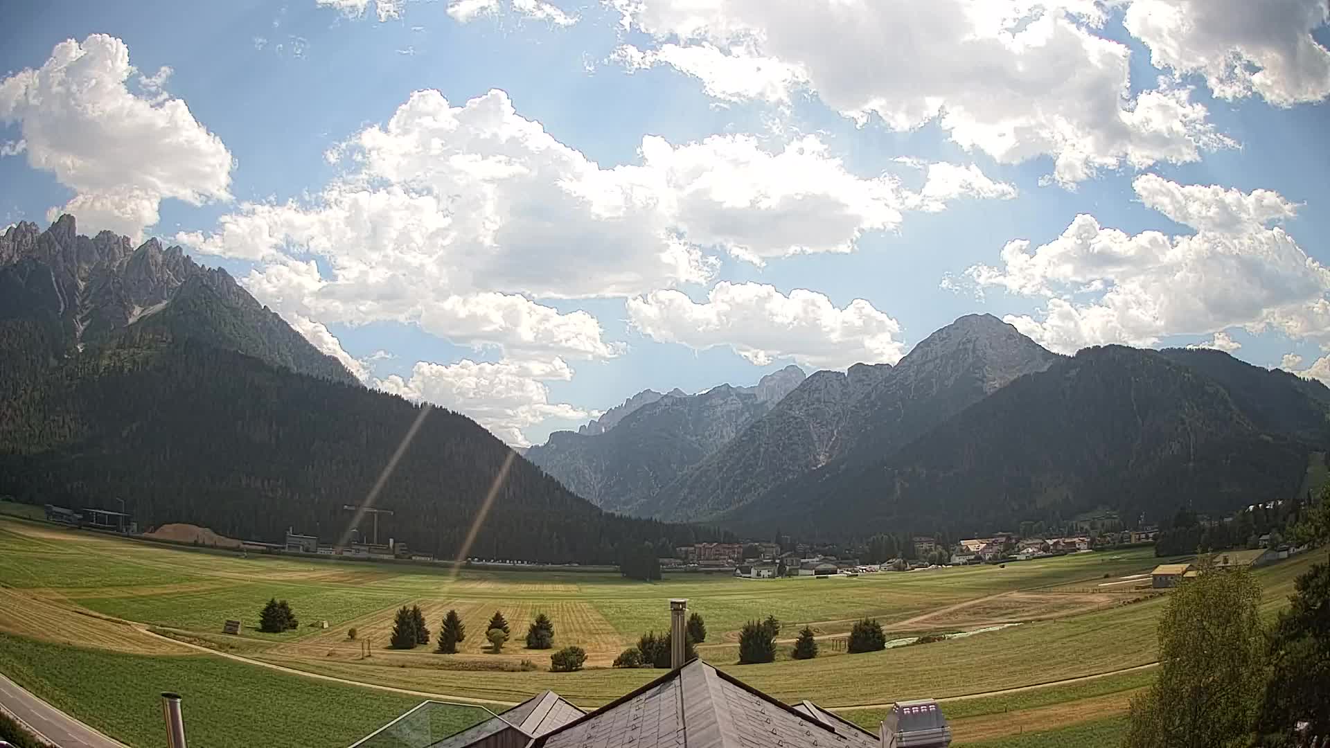 Webcam Toblach Dolomites – View from Hotel Rosengarten