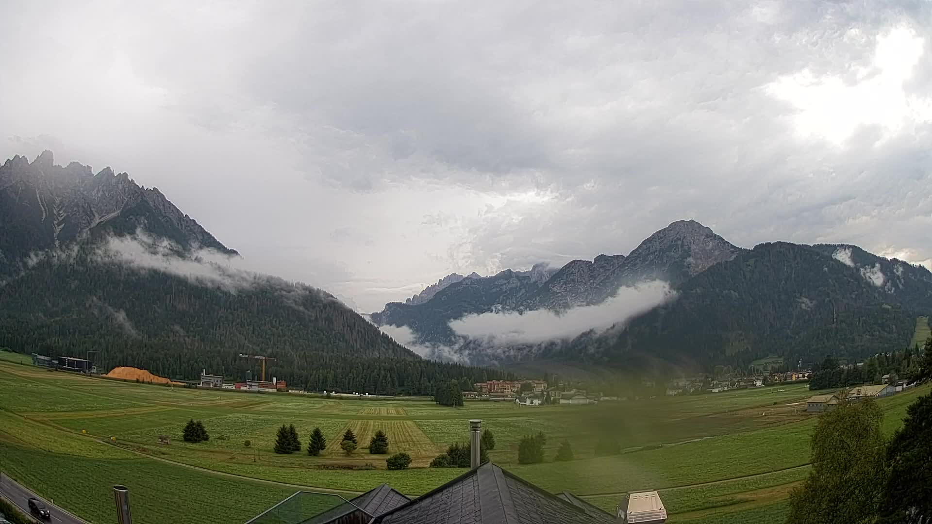 Webcam Toblach Dolomites – View from Hotel Rosengarten
