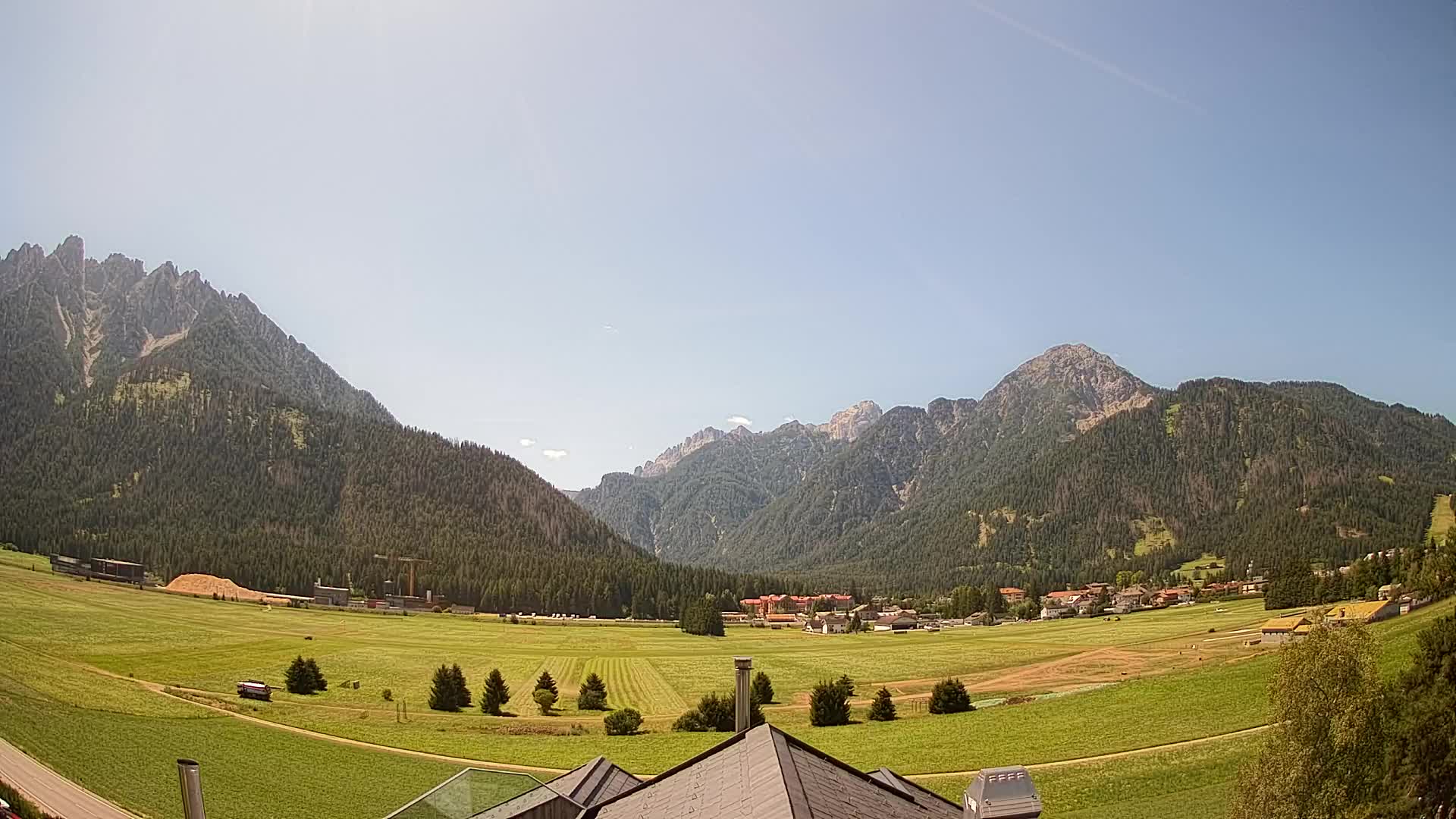 Webcam Toblach Dolomites – View from Hotel Rosengarten