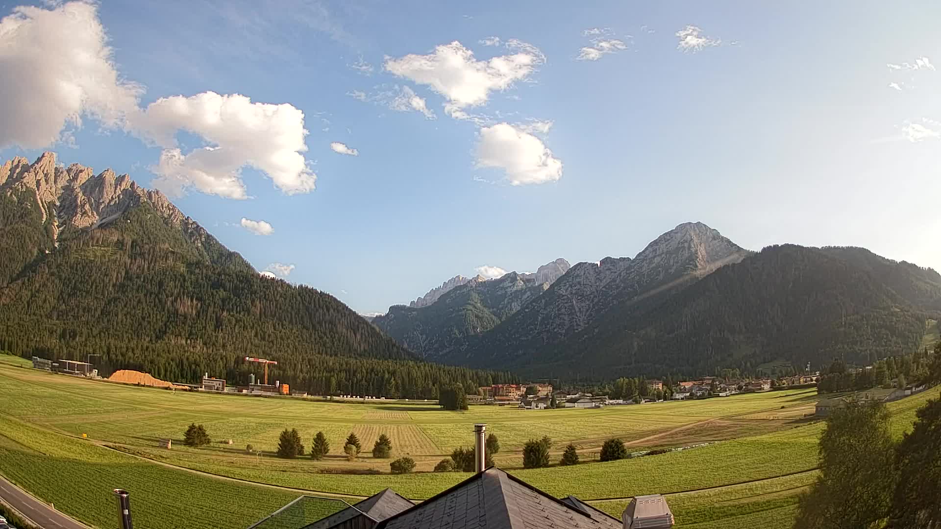 Webcam Toblach Dolomites – View from Hotel Rosengarten