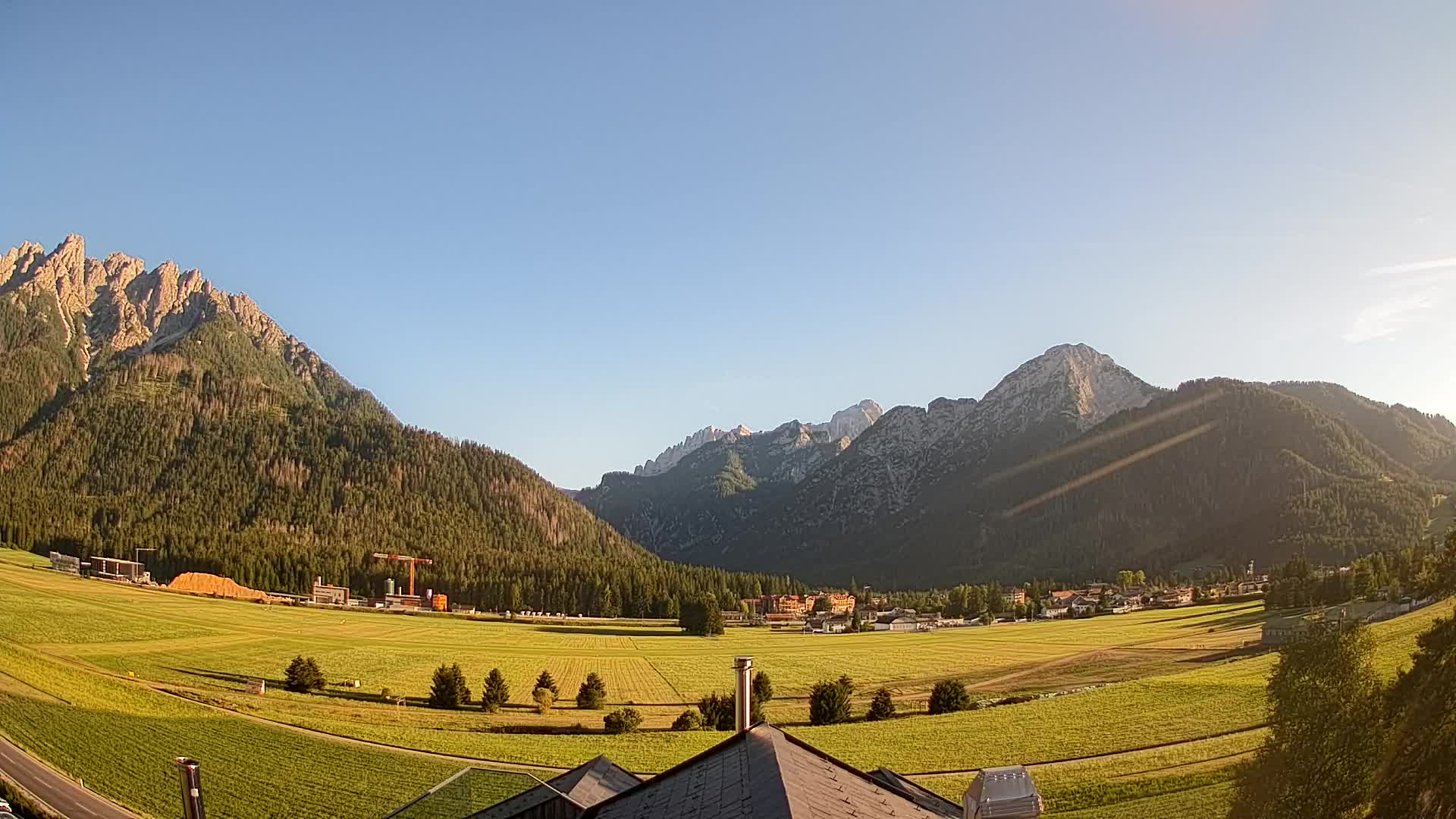 Webcam Toblach Dolomites – View from Hotel Rosengarten