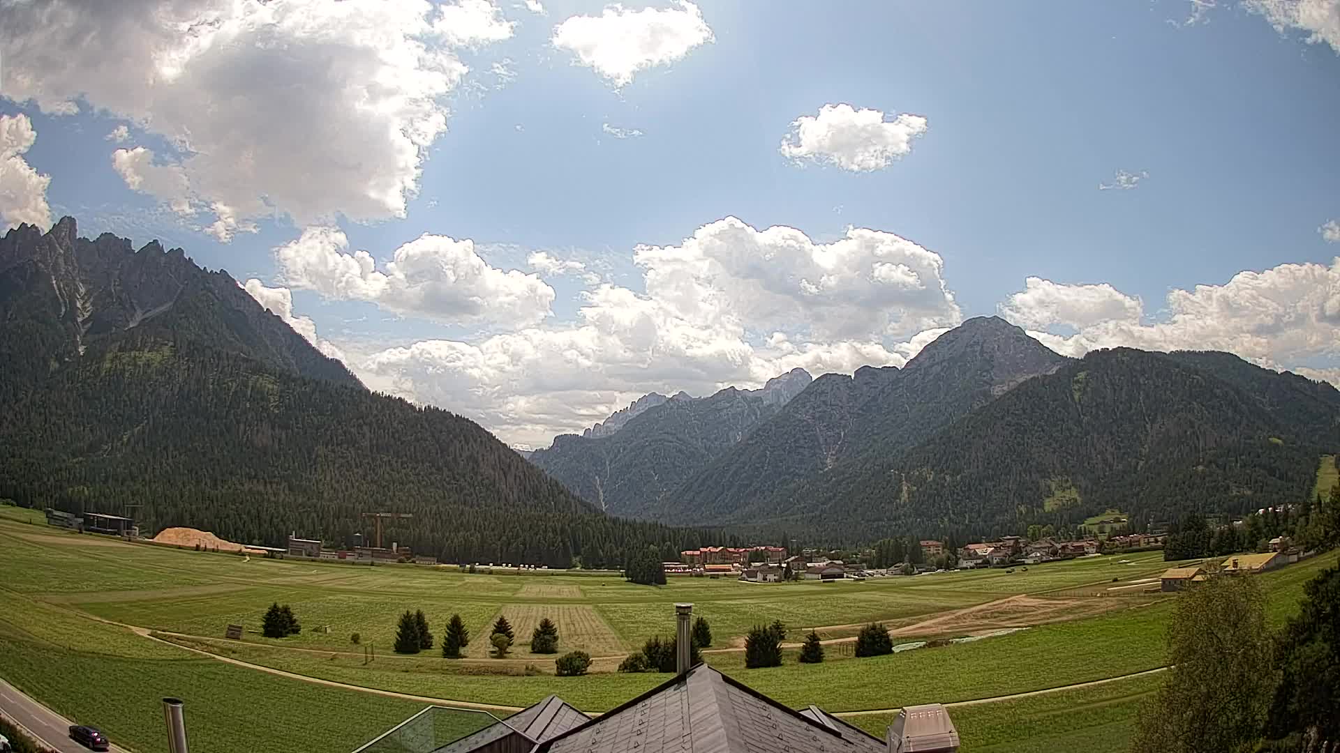 Webcam Toblach Dolomites – View from Hotel Rosengarten
