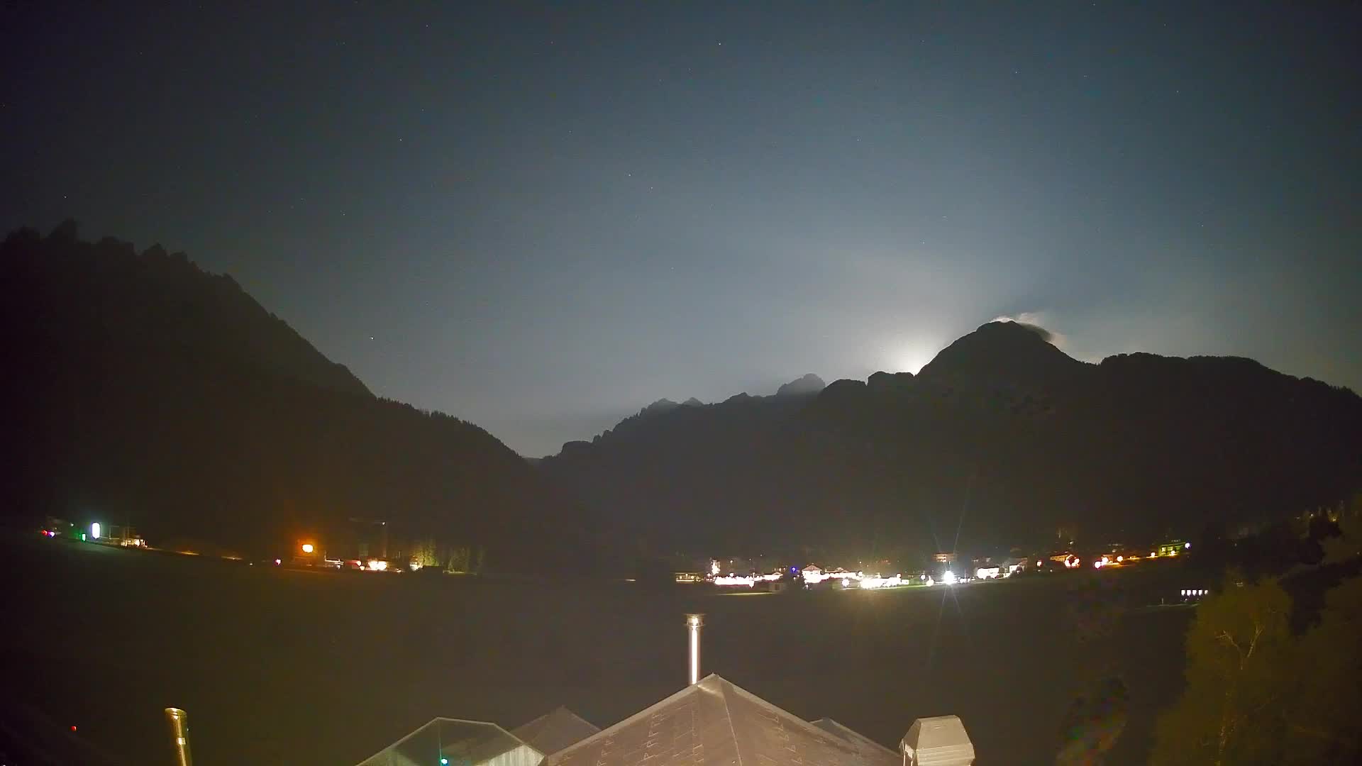 Web kamera Toblach Dolomiti – Pogled s Hotela Rosengarten