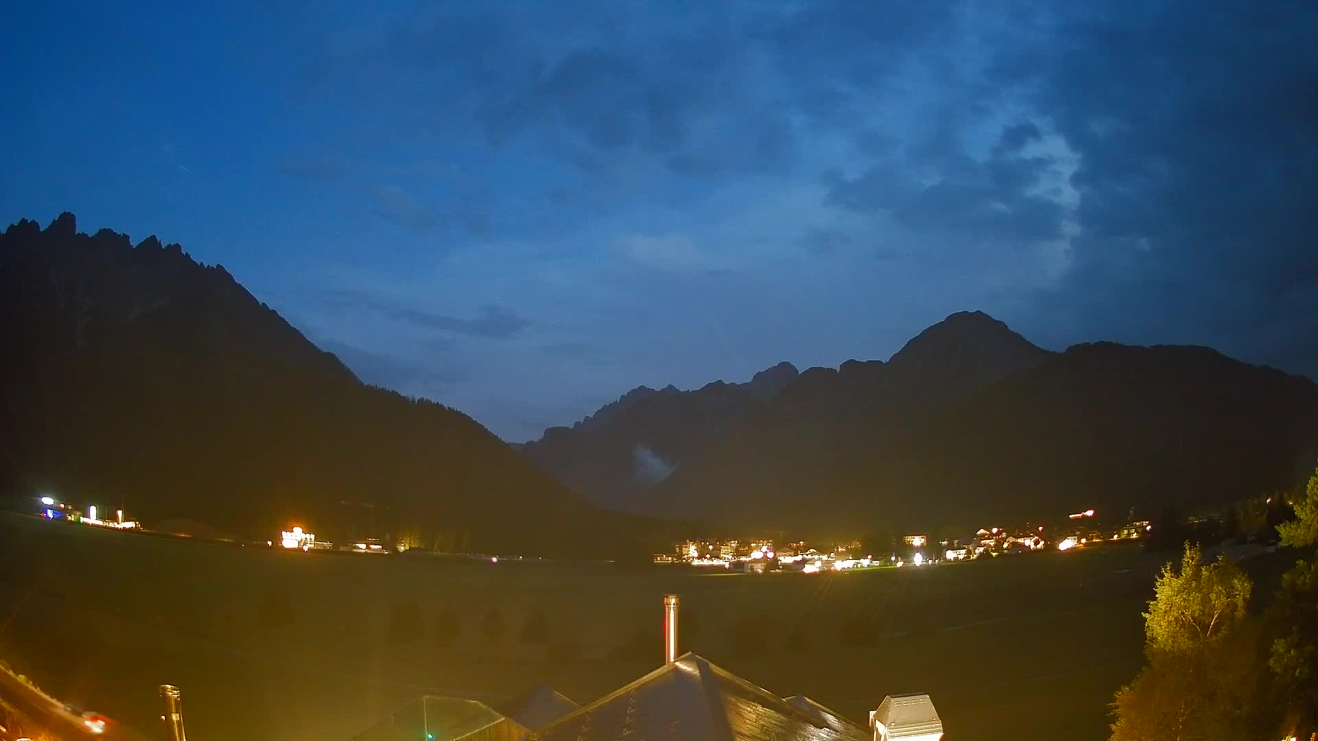 Webcam Toblach Dolomites – View from Hotel Rosengarten