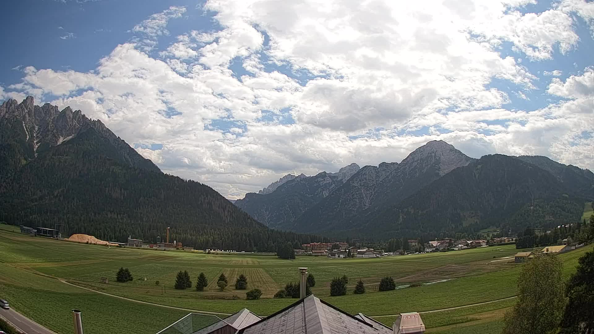 Webcam Toblach Dolomites – View from Hotel Rosengarten