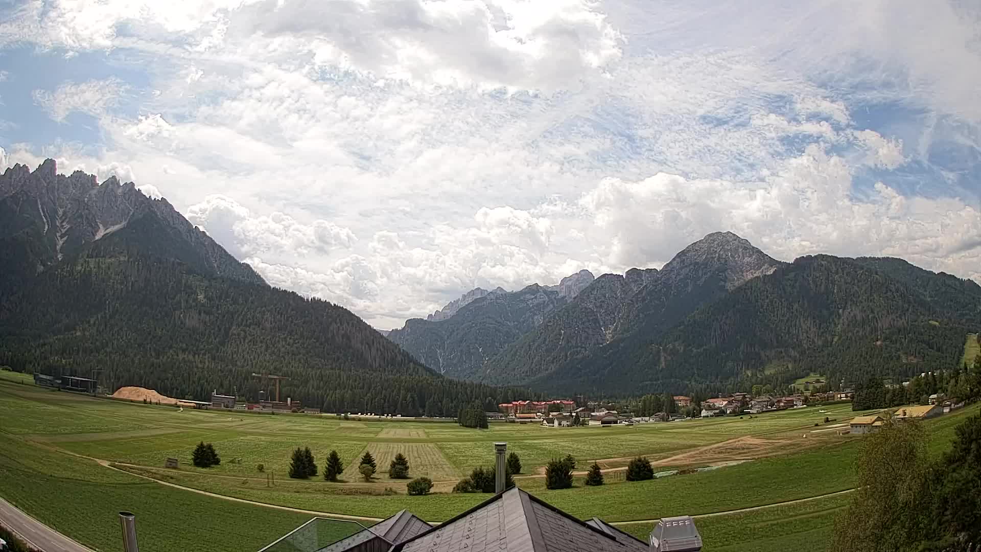 Webcam Toblach Dolomites – View from Hotel Rosengarten