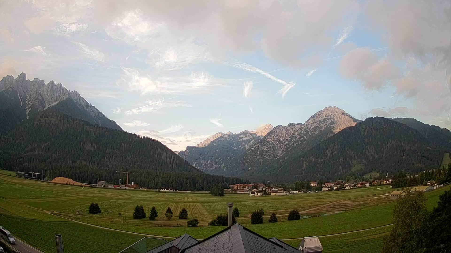 Webcam Toblach Dolomites – View from Hotel Rosengarten