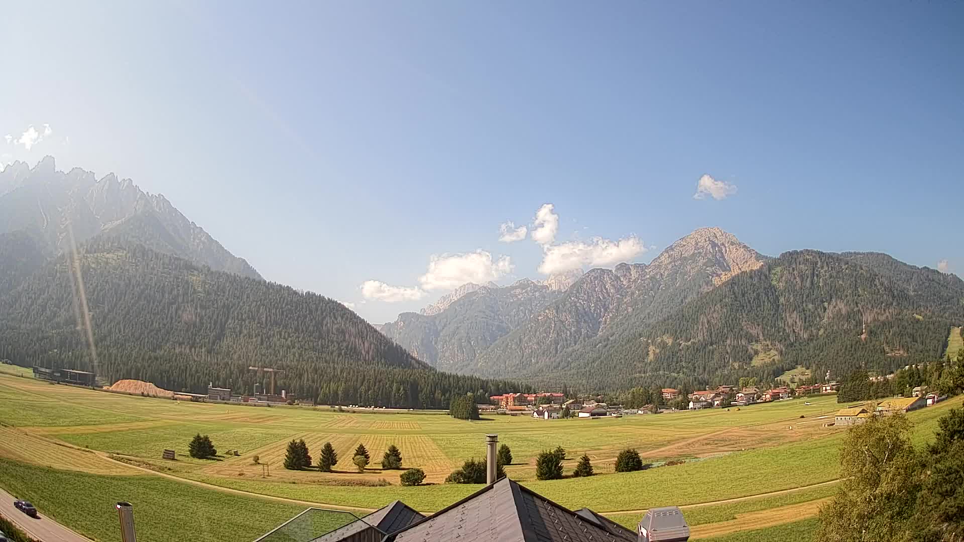 Webcam Toblach Dolomites – View from Hotel Rosengarten