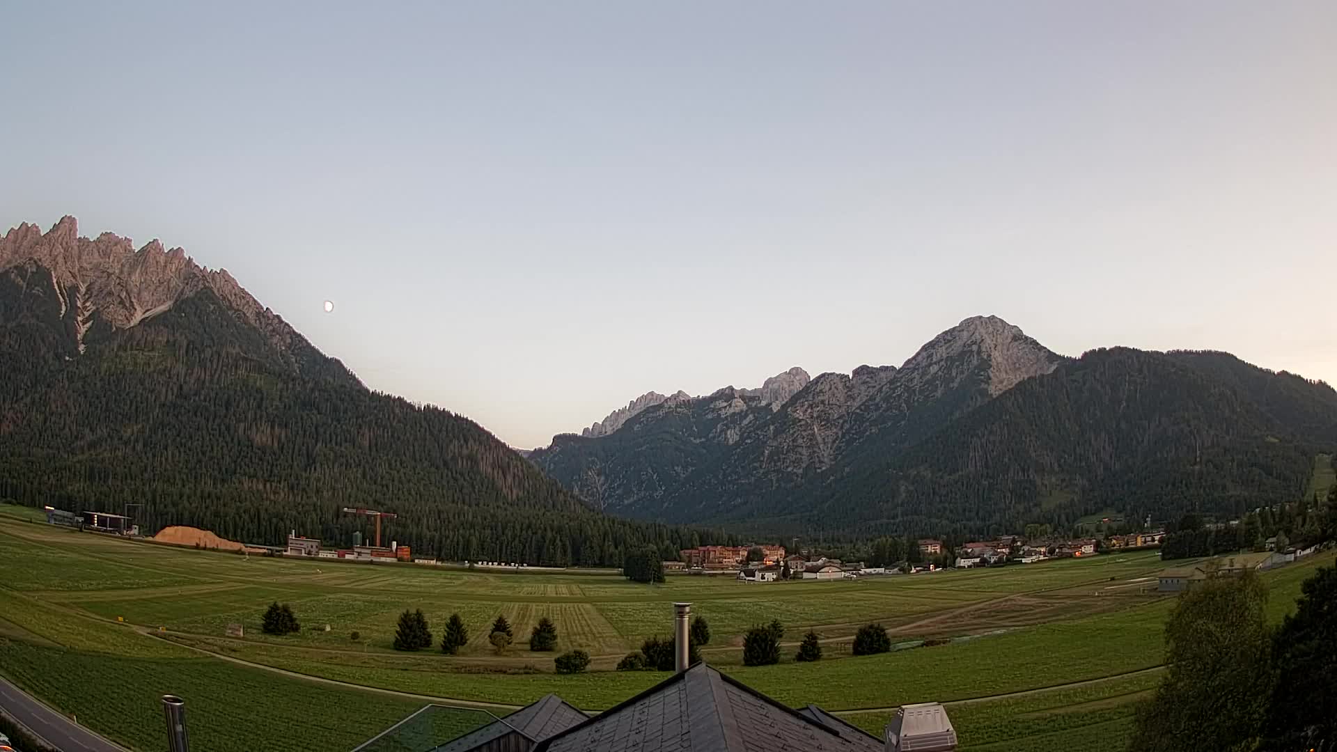 Webcam Toblach Dolomites – View from Hotel Rosengarten