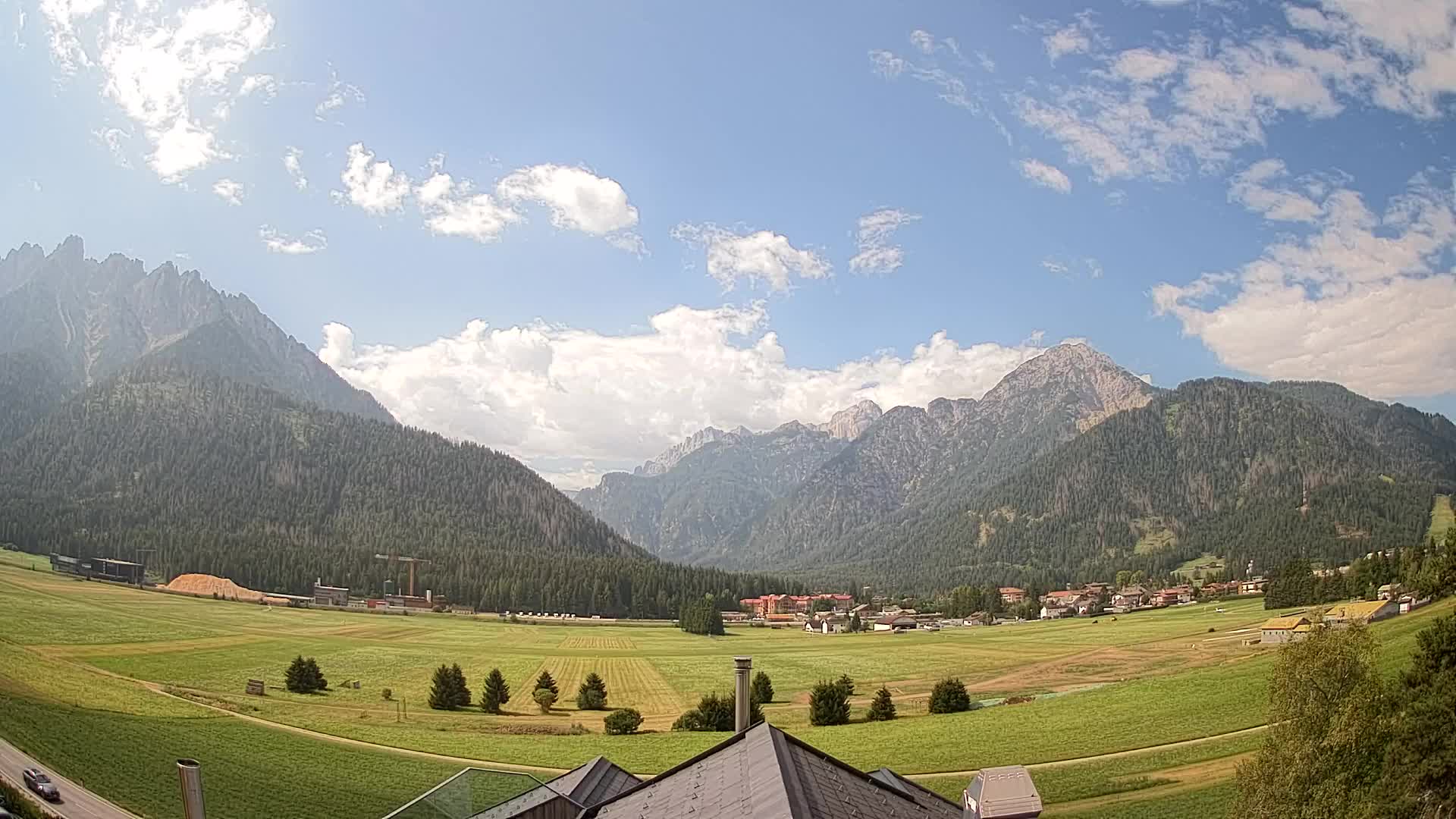 Webcam Toblach Dolomites – View from Hotel Rosengarten