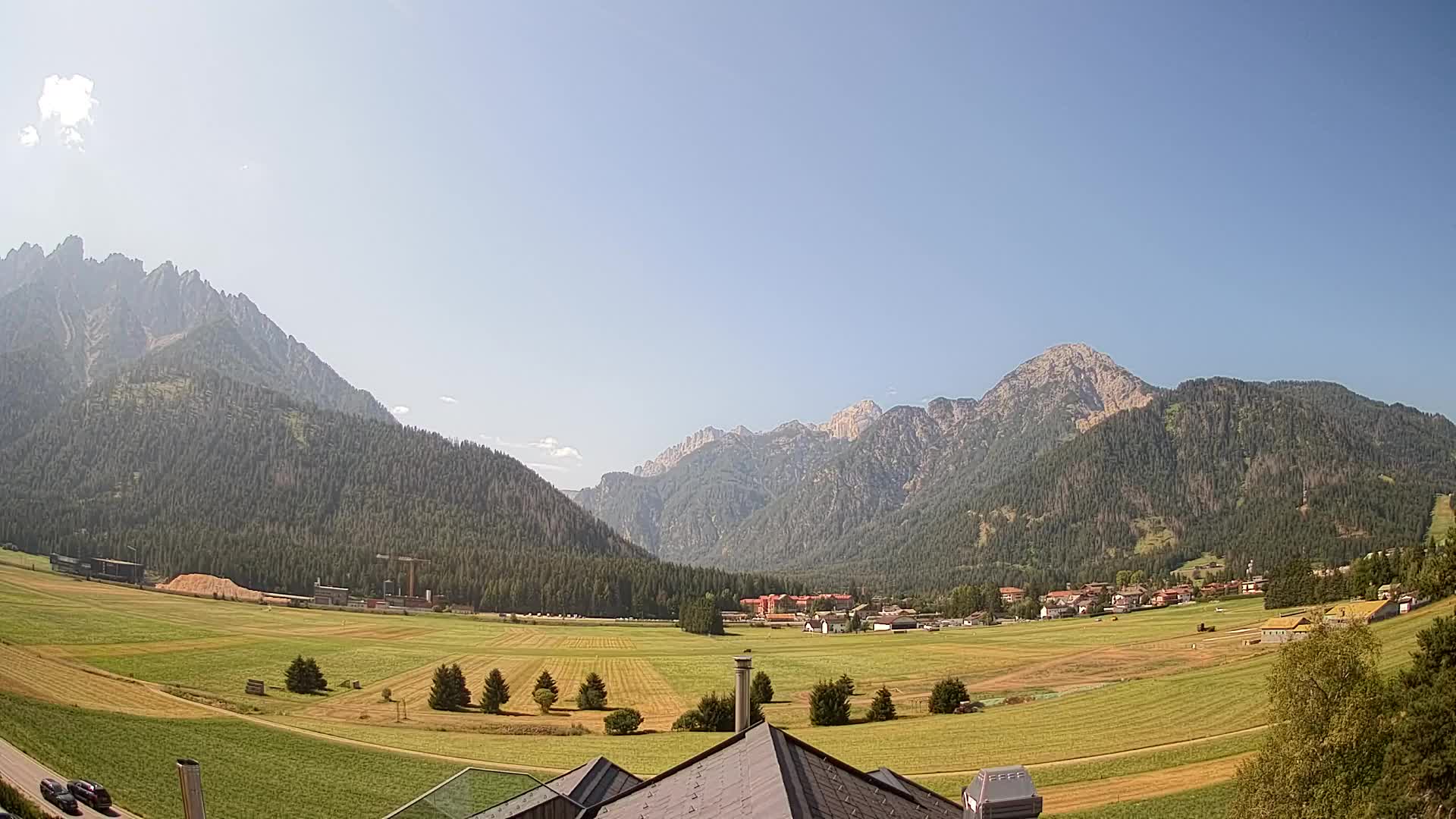 Web kamera Toblach Dolomiti – Pogled s Hotela Rosengarten