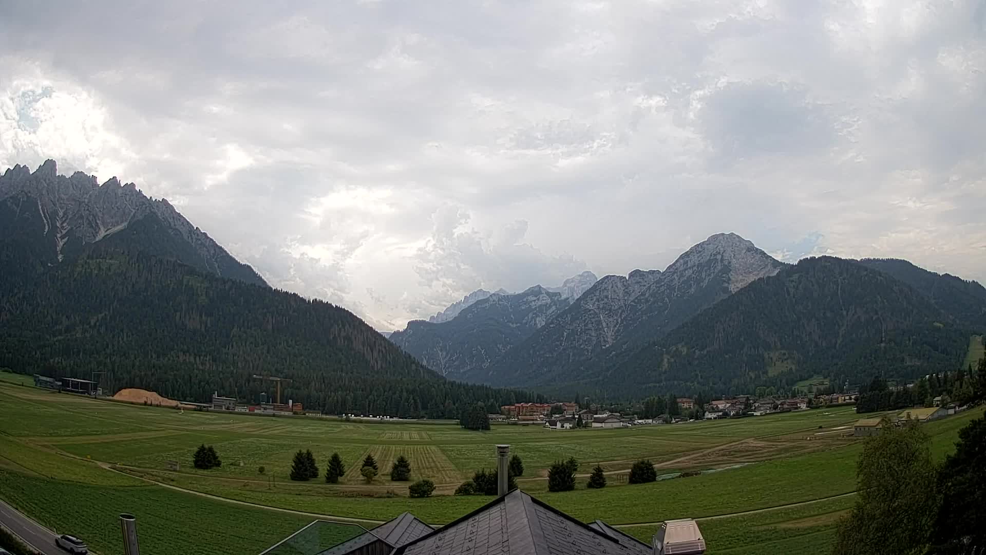 Webcam Toblach Dolomites – View from Hotel Rosengarten