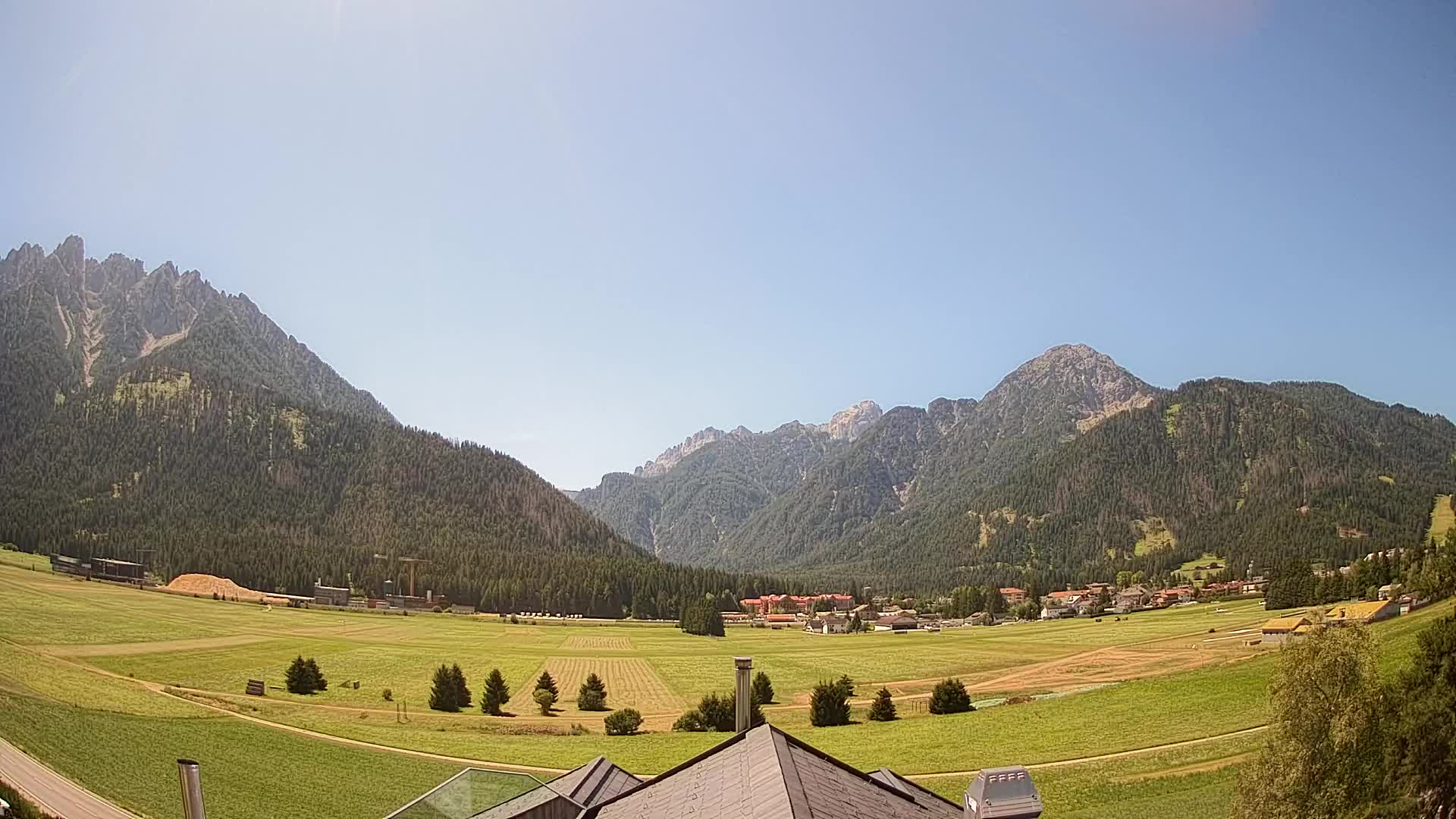 Webcam Toblach Dolomites – View from Hotel Rosengarten