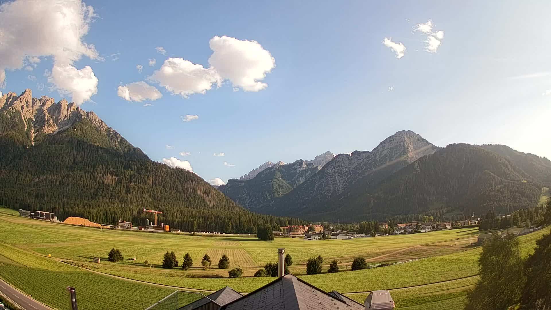 Webcam Toblach Dolomites – View from Hotel Rosengarten