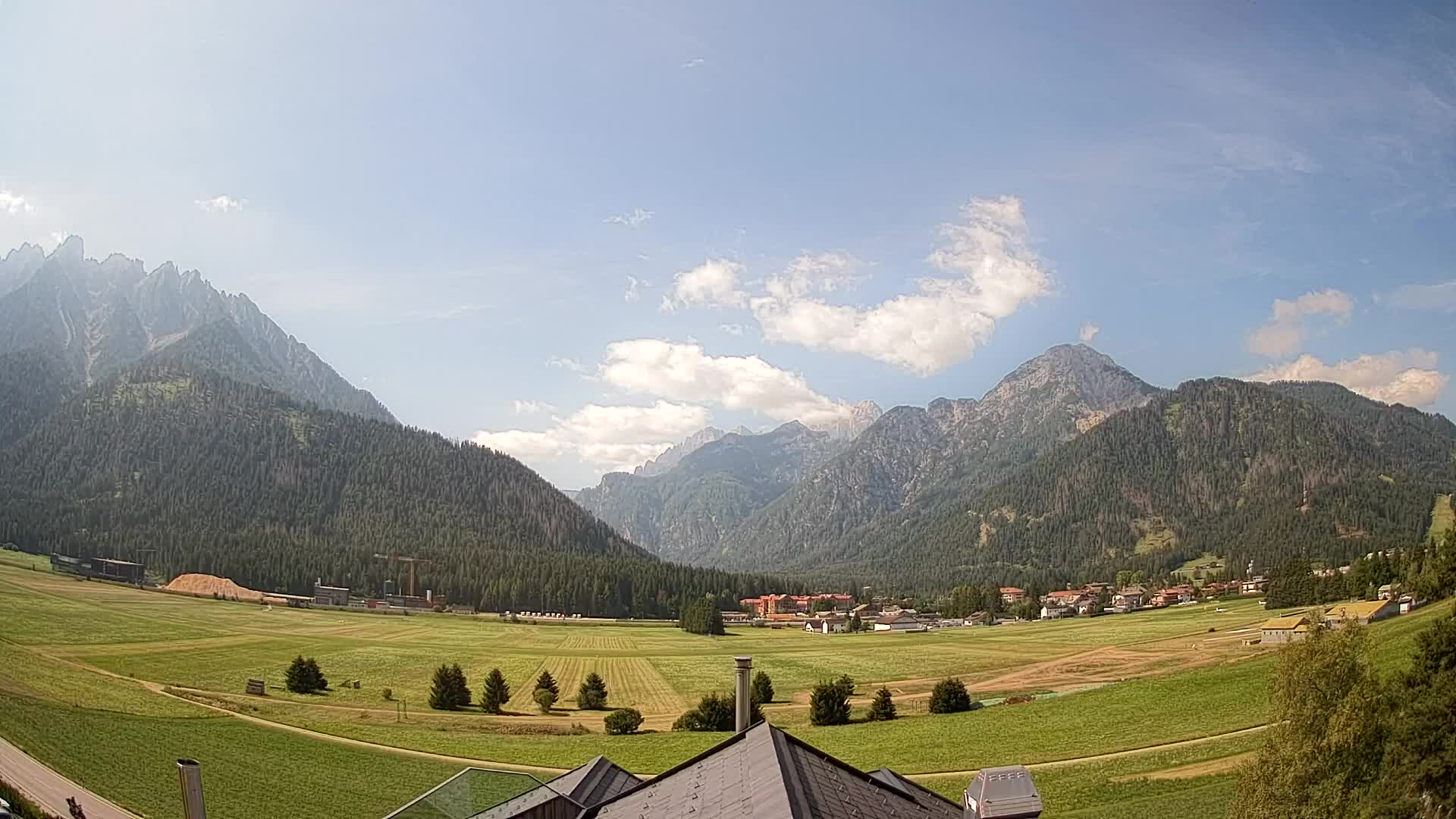 Webcam Toblach Dolomites – View from Hotel Rosengarten