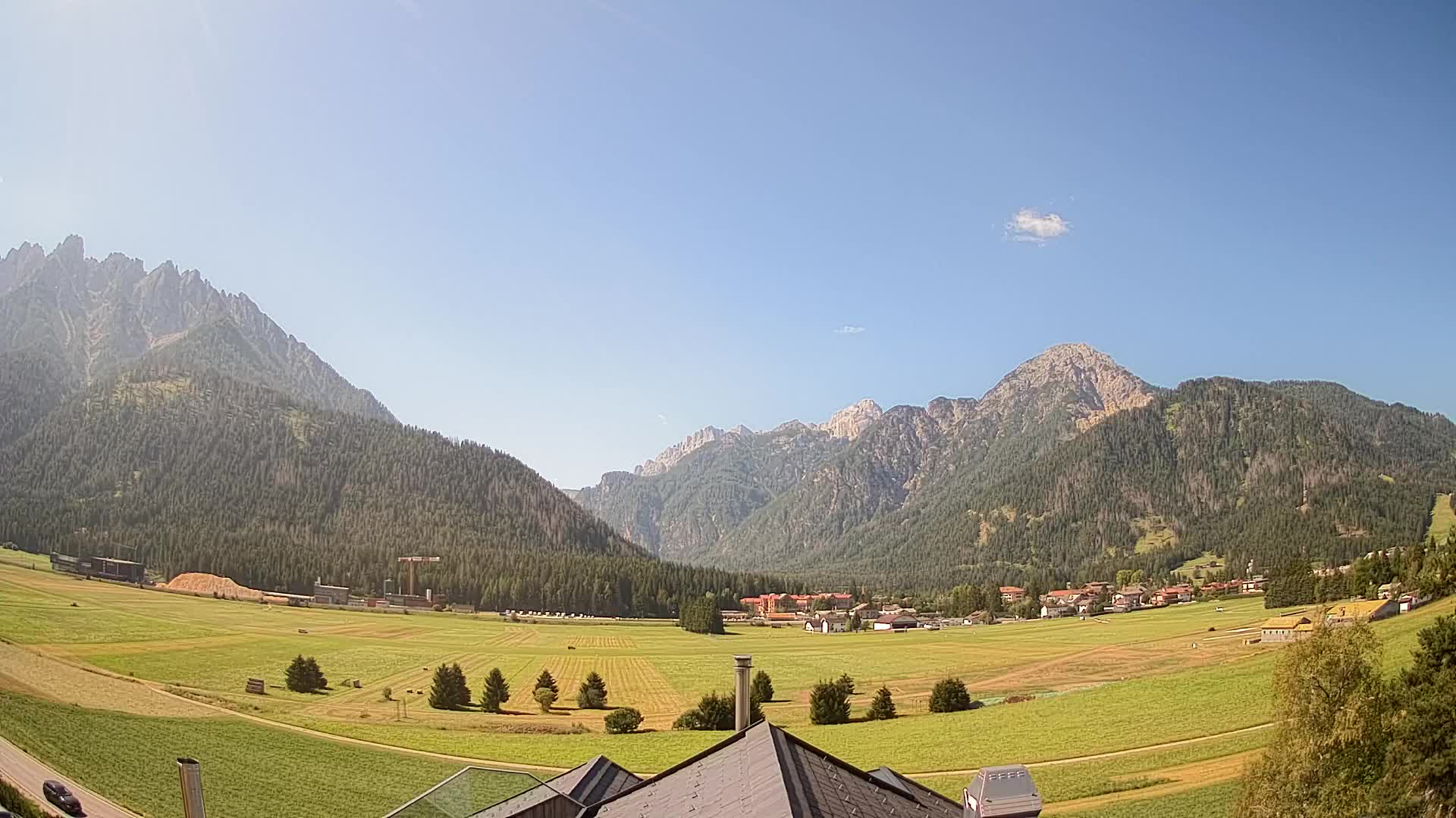 Web kamera Toblach Dolomiti – Pogled s Hotela Rosengarten