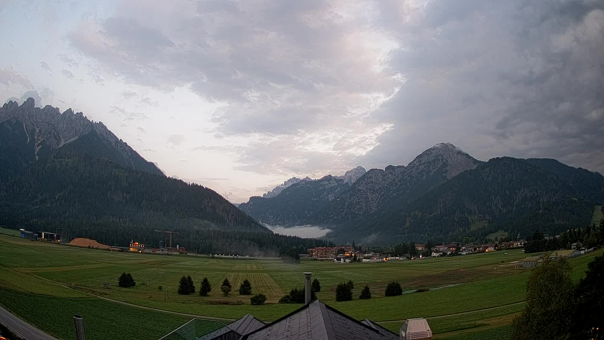 Webcam Toblach Dolomites – View from Hotel Rosengarten