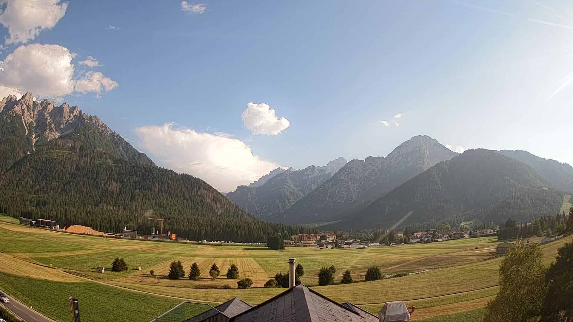 Webcam Toblach Dolomites – View from Hotel Rosengarten