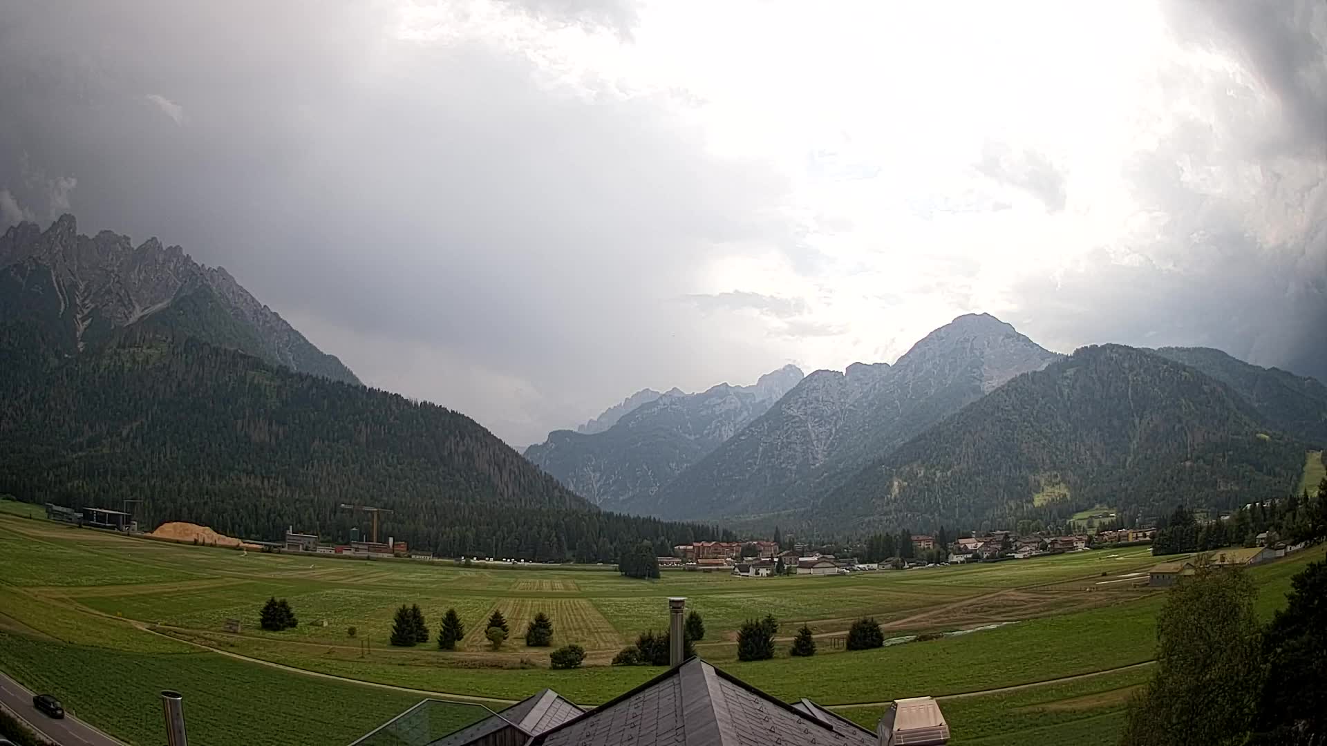Webcam Toblach Dolomites – View from Hotel Rosengarten