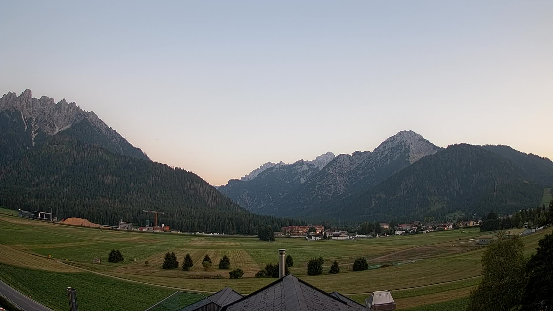 Webcam Toblach Dolomites – View from Hotel Rosengarten