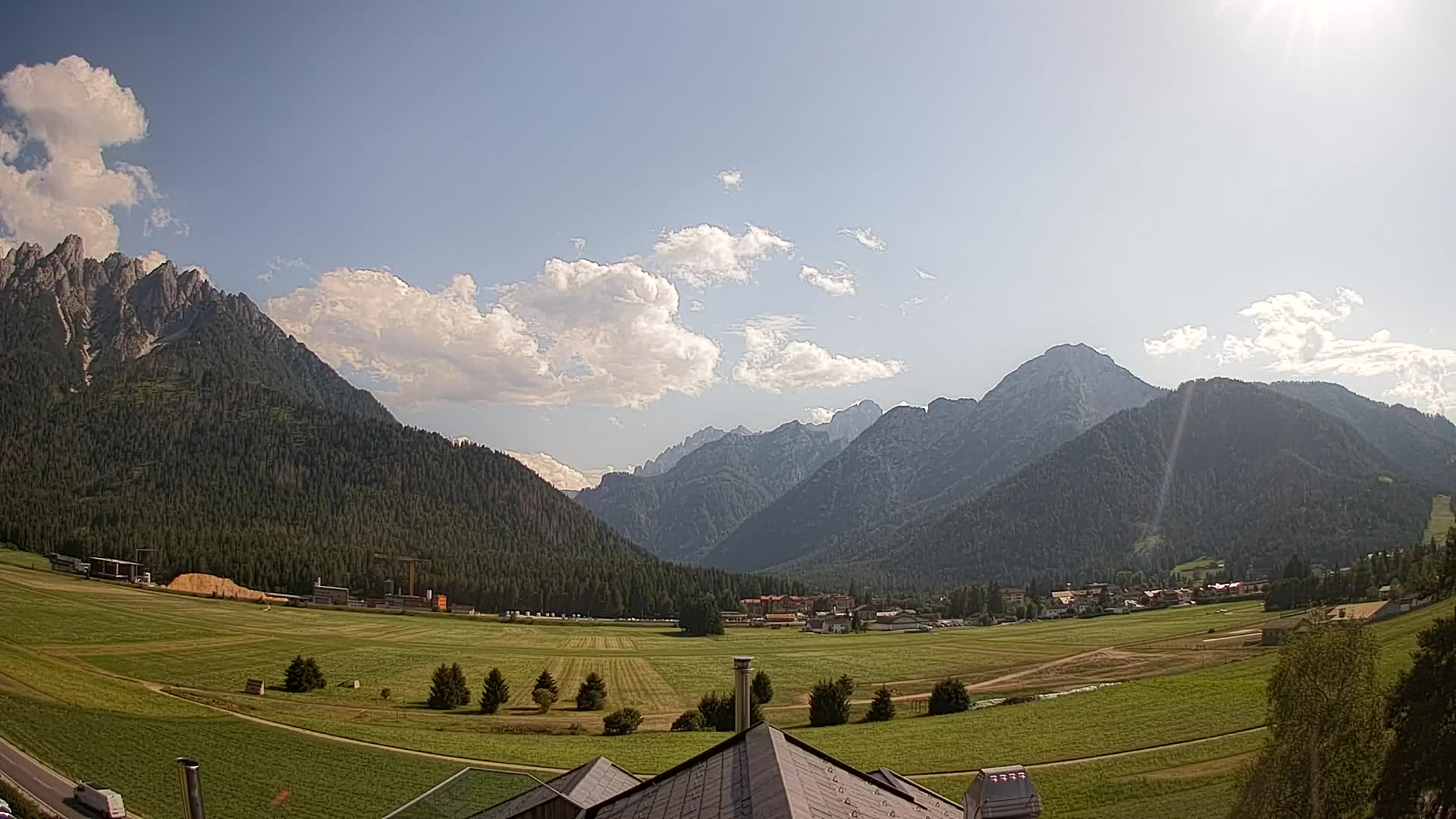 Webcam Toblach Dolomites – View from Hotel Rosengarten